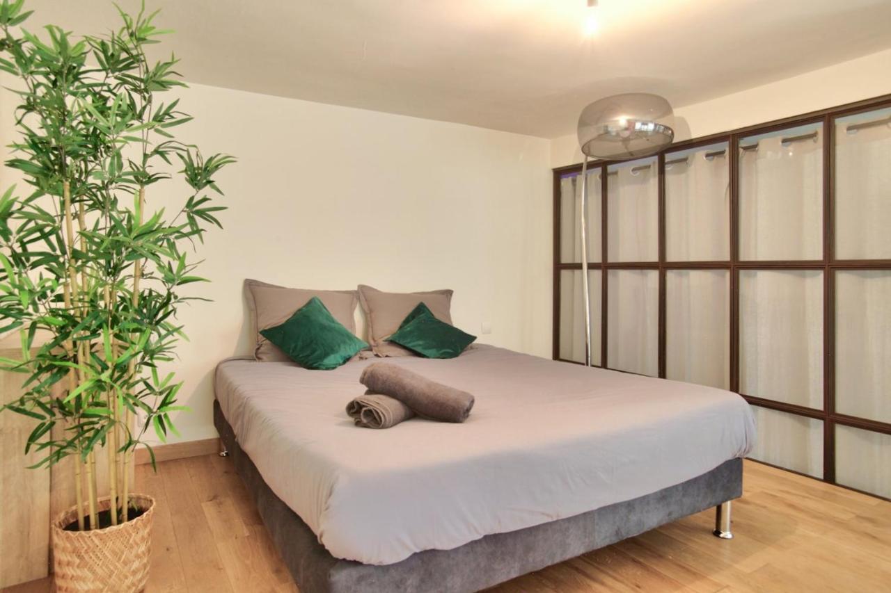 2 Bedrooms Le Marais Nazareth Apartment *