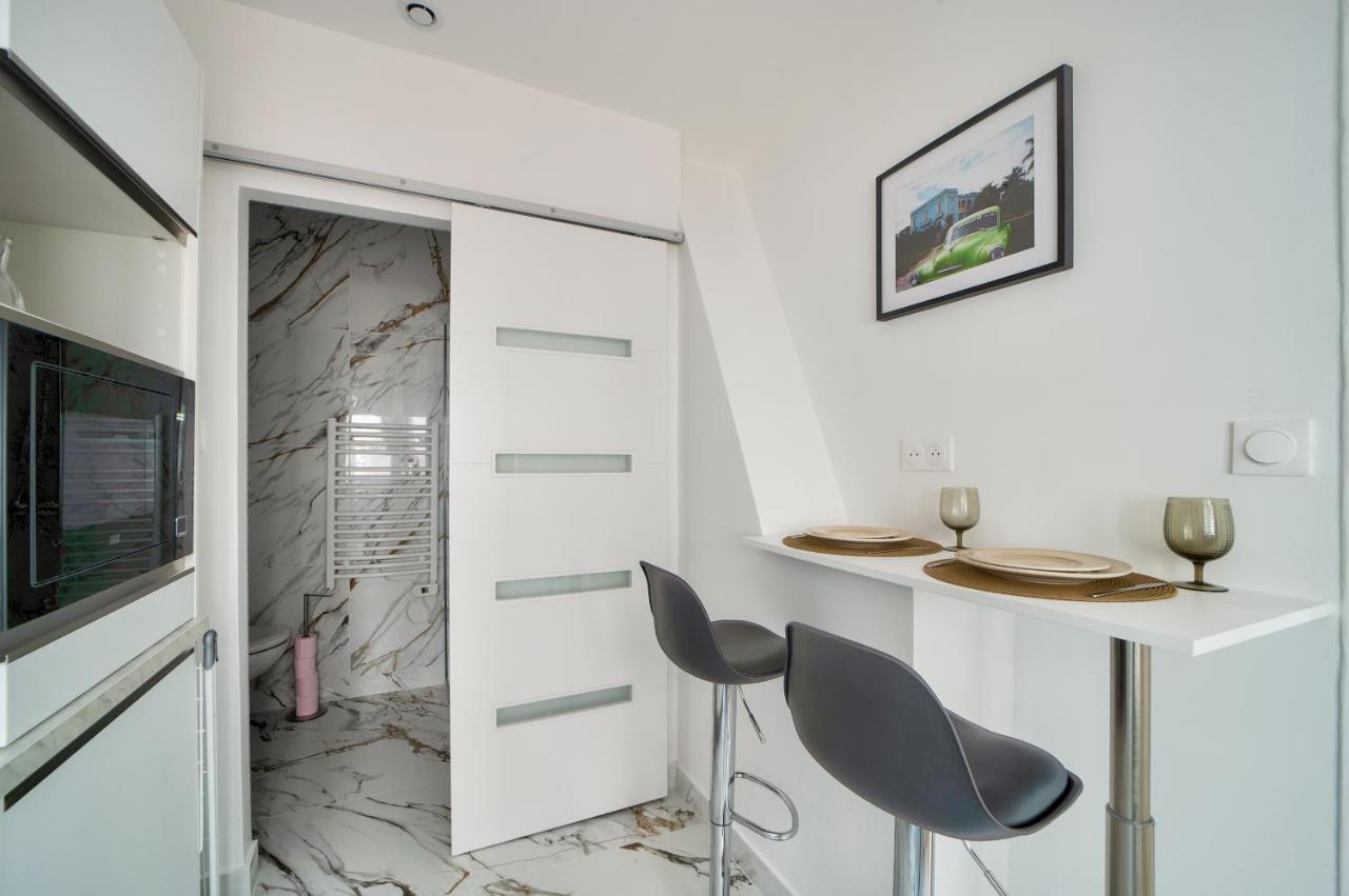 Superbe Studio Refait à Neuf