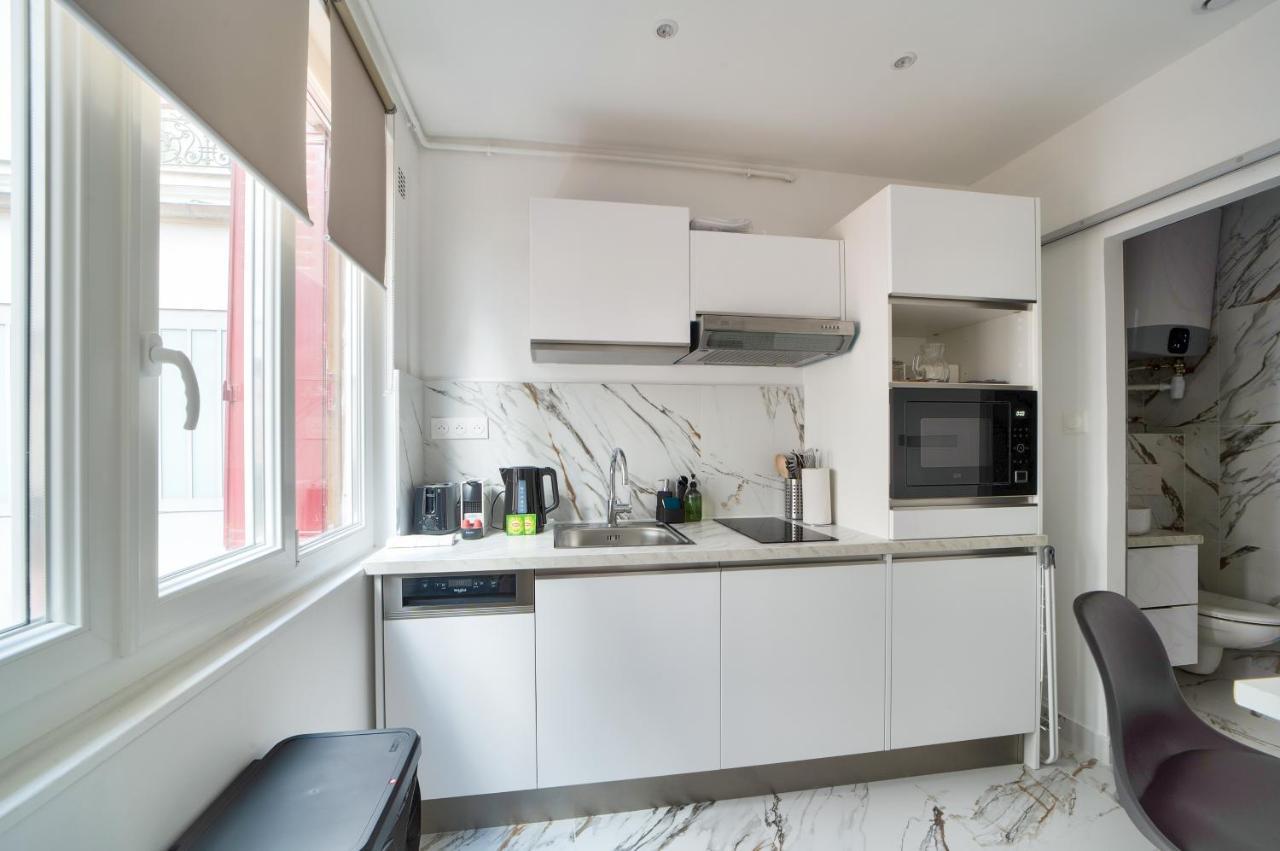 Superbe Studio Refait à Neuf * Paris