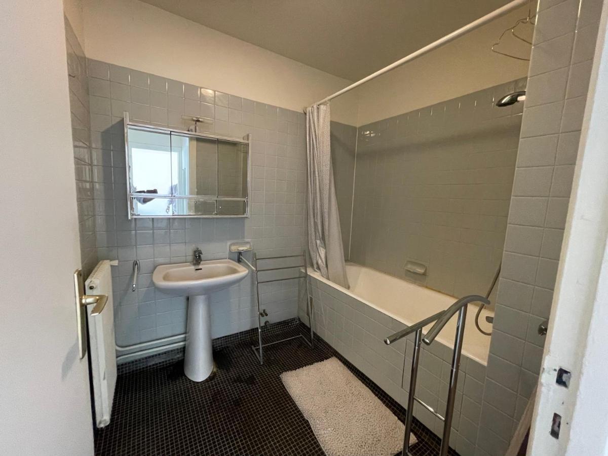 Champs Elysees Et Parc Monceau : Charmant Logement Lumineux Paris