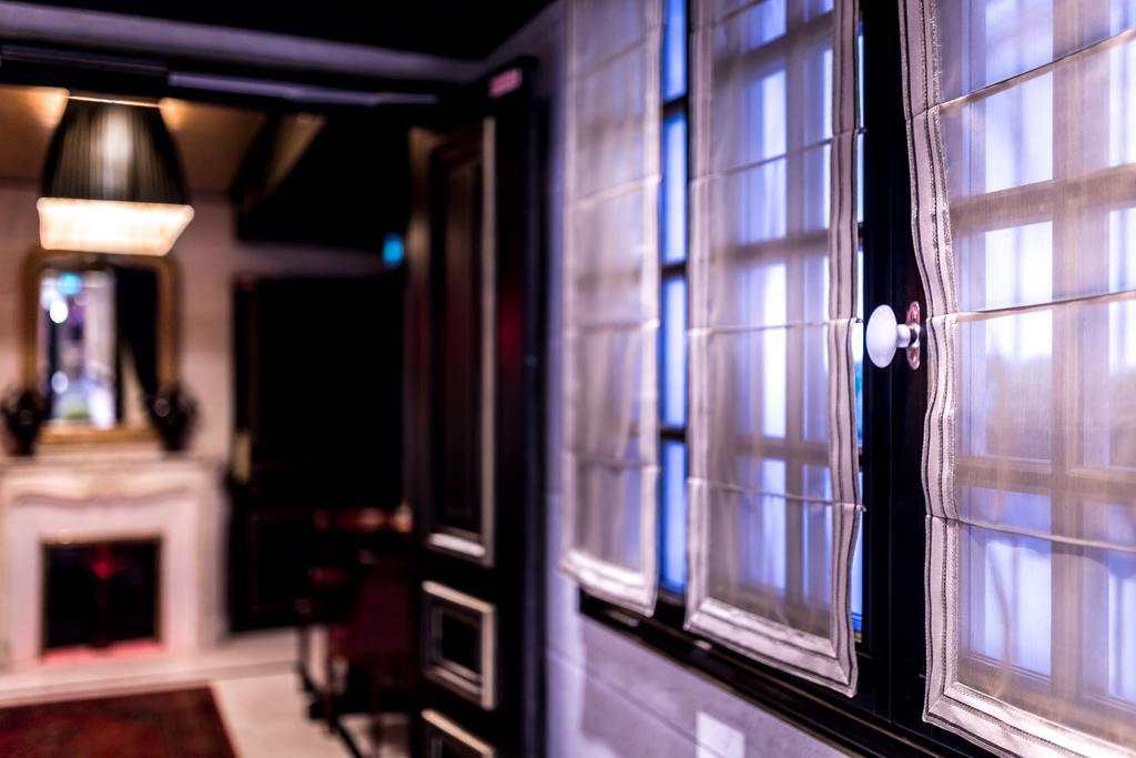 Maison Albar- Le Champs-elysees