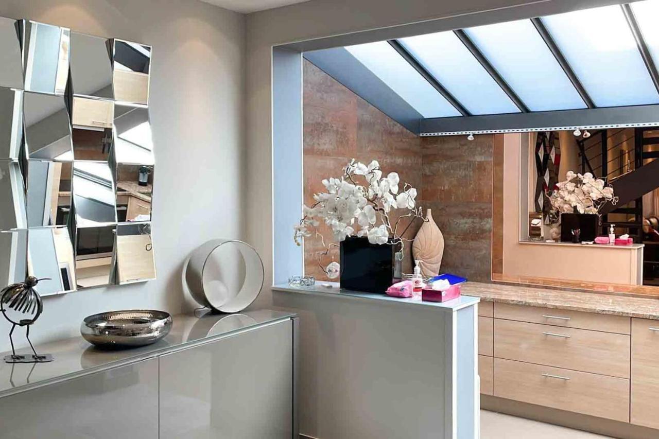 Charming Townhouse With Garden In The Of Hébergement de vacances Paris