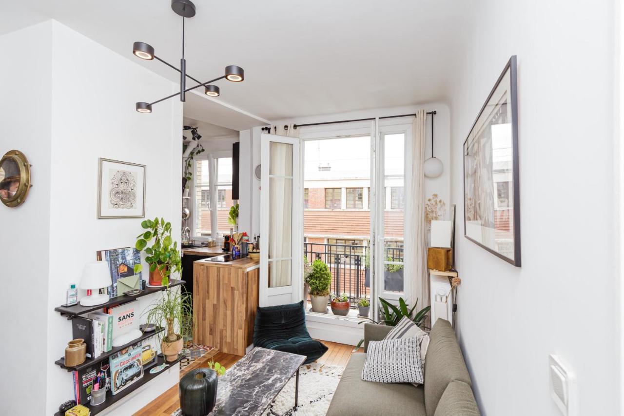 Comfy 31 M For 2 Well Decorated With Balcony *