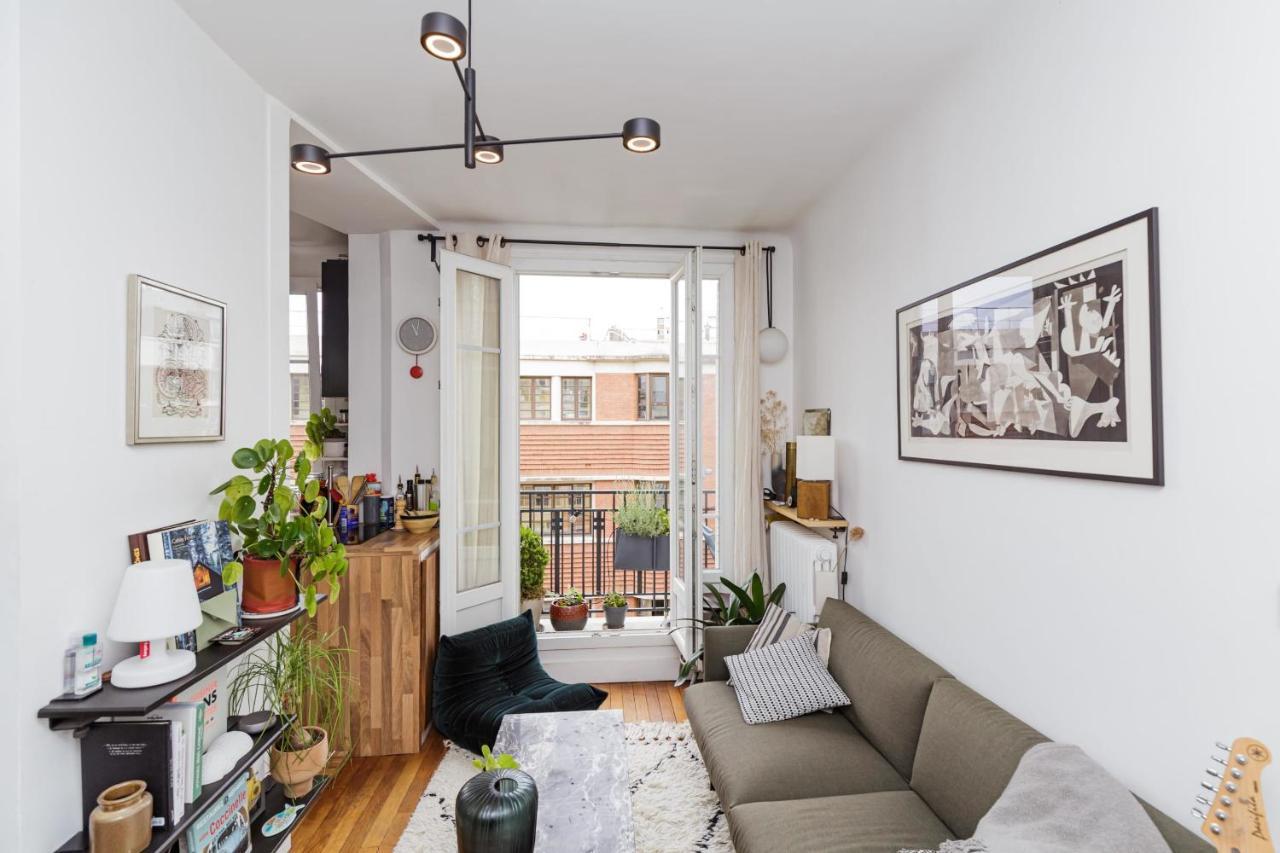 Comfy 31 M For 2 Well Decorated With Balcony Apartment *