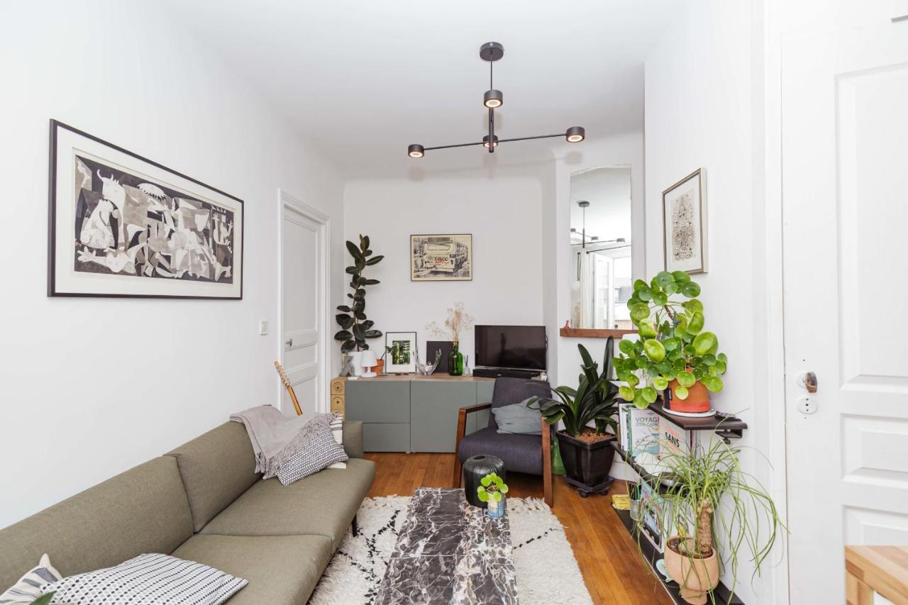 Comfy 31 M For 2 Well Decorated With Balcony Apartment