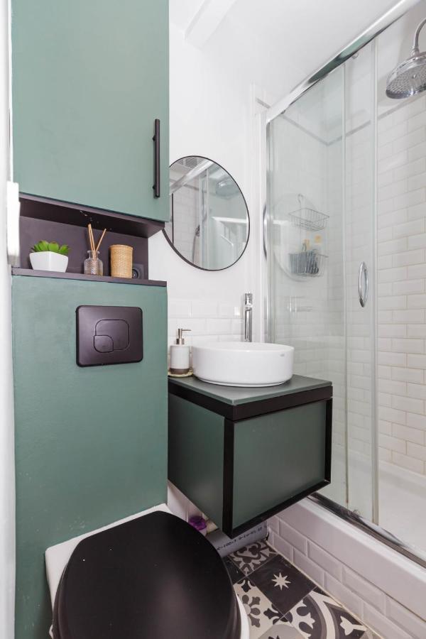 Comfy 31 M For 2 Well Decorated With Balcony * Paris