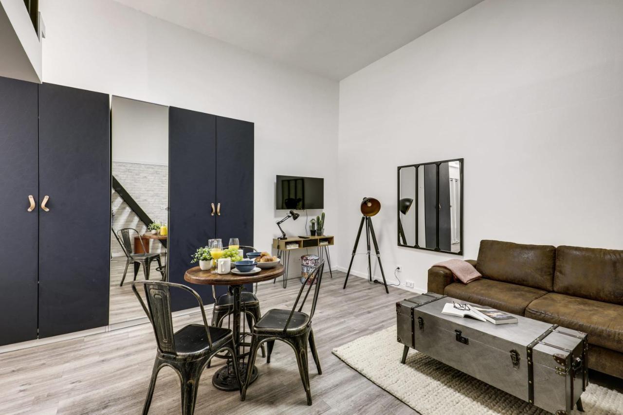 Modern French Studio In Appartement Paris