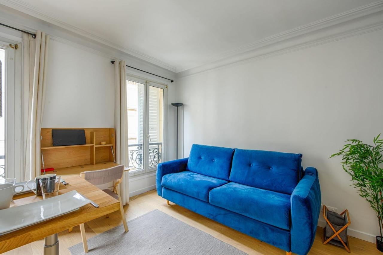 Modern Close To The Champs Elysees - - Welkeys Apartment *