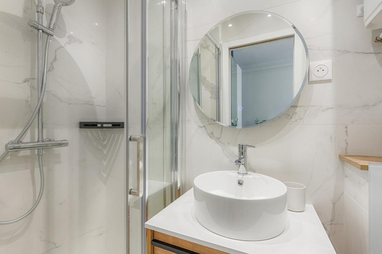 Modern Close To The Champs Elysees - - Welkeys Paris