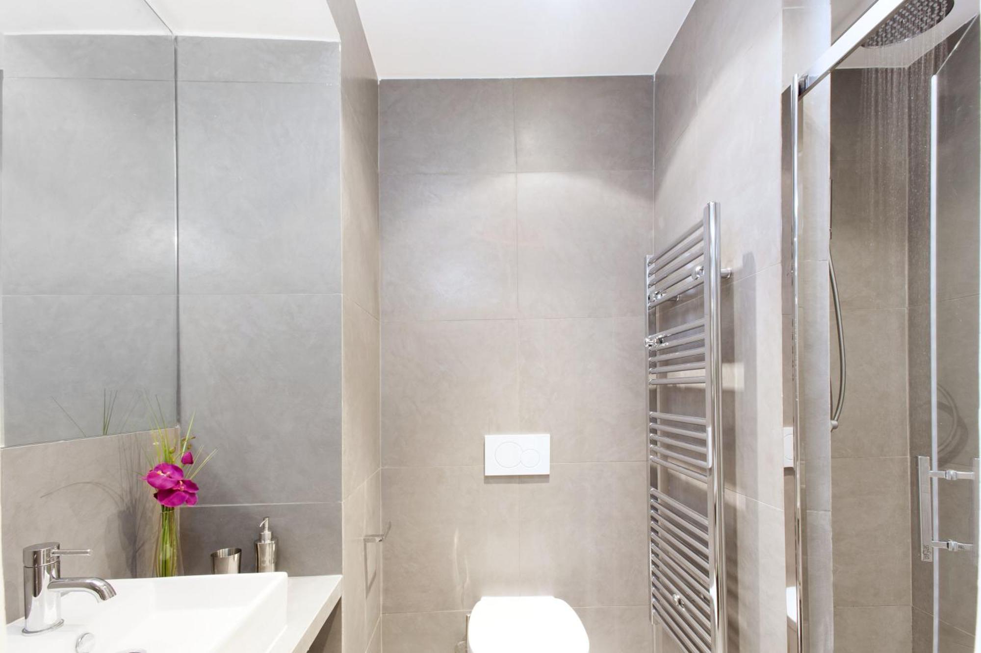 Apartment Livinparis - Luxury 2 Bedrooms Grands-boulevards I Paris