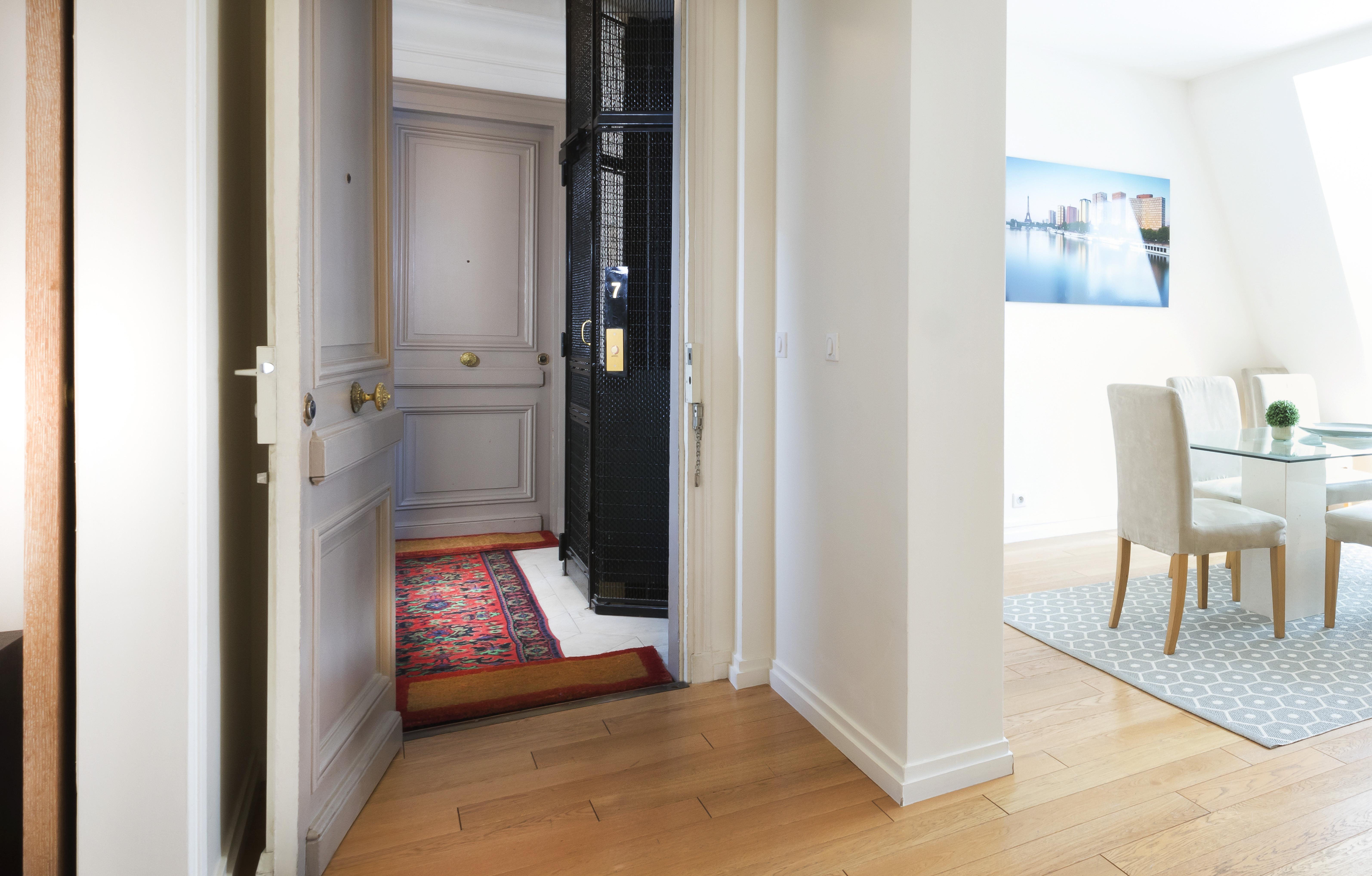 Charles Floquet Aparthotel 3*