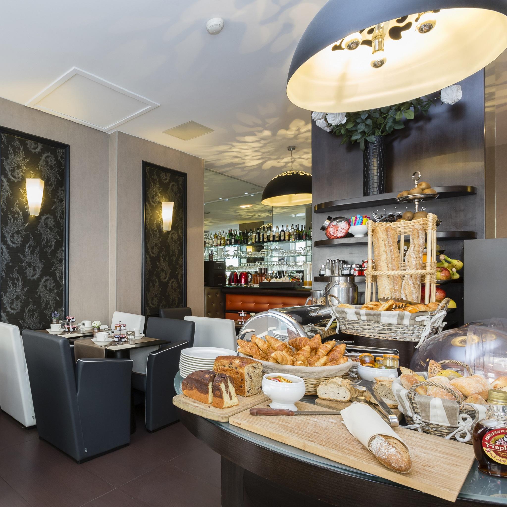 Elysees Bassano Hotel Paris