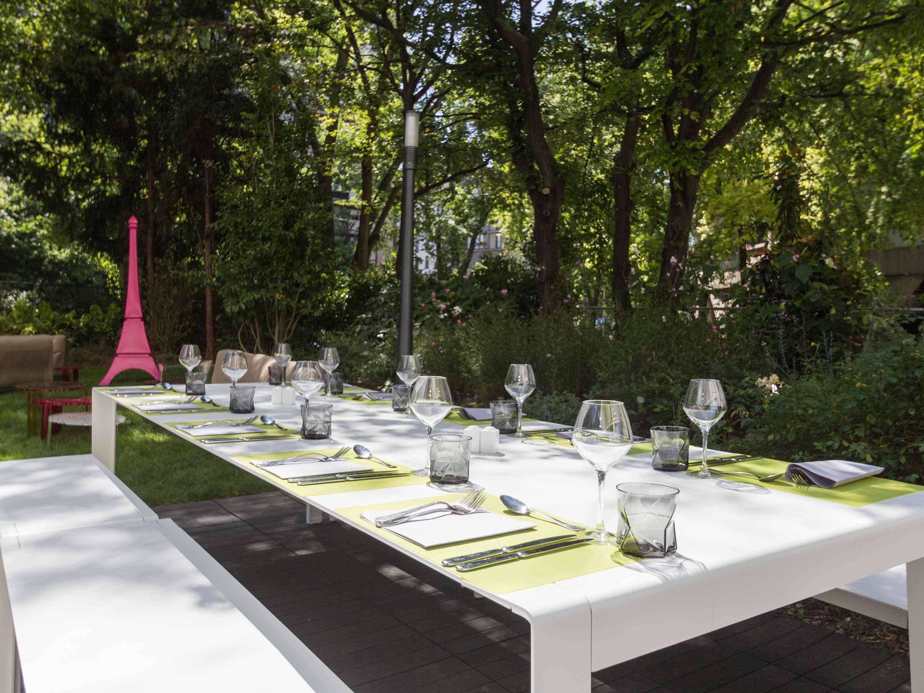 Mercure Centre Tour Eiffel Hotel 4*