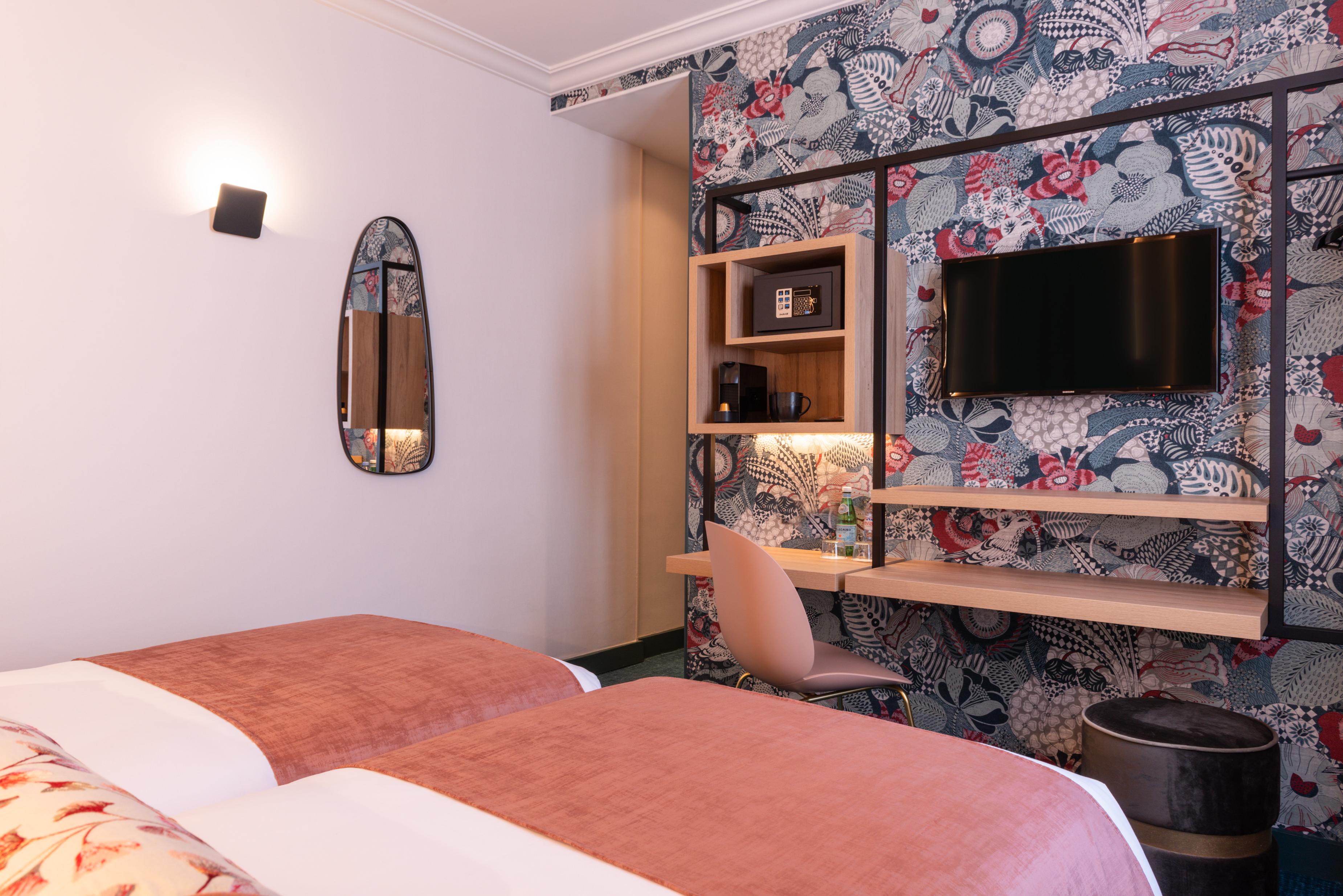 Prelude Opera Hotel