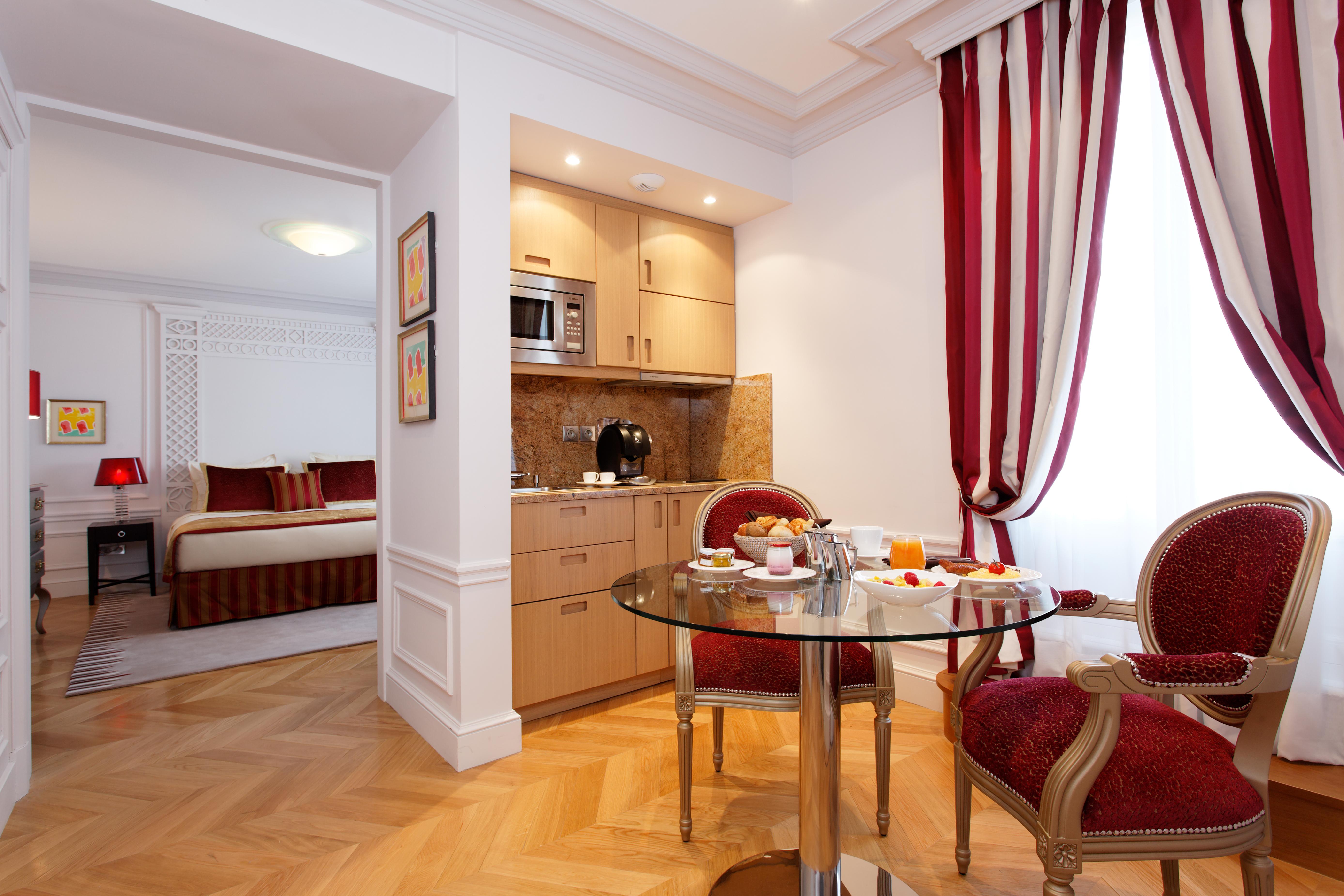 Hotel Majestic - Champs Elysées 5*