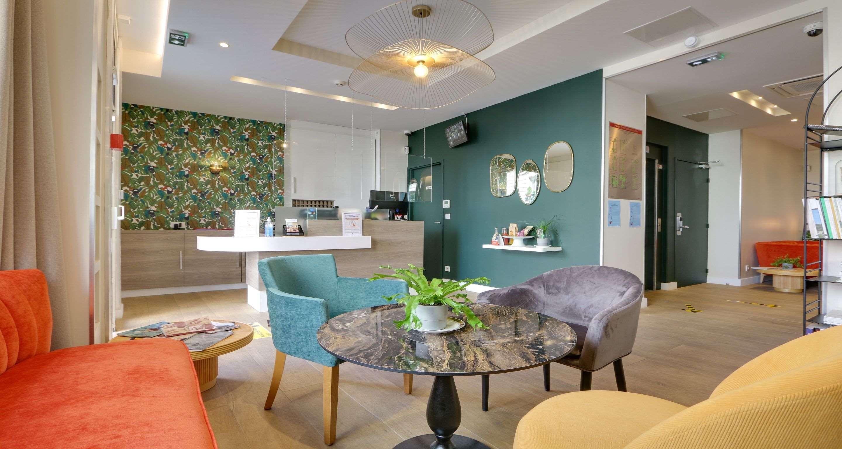 Apolonia Montmartre; Sure Collection By Western Hotel 3*