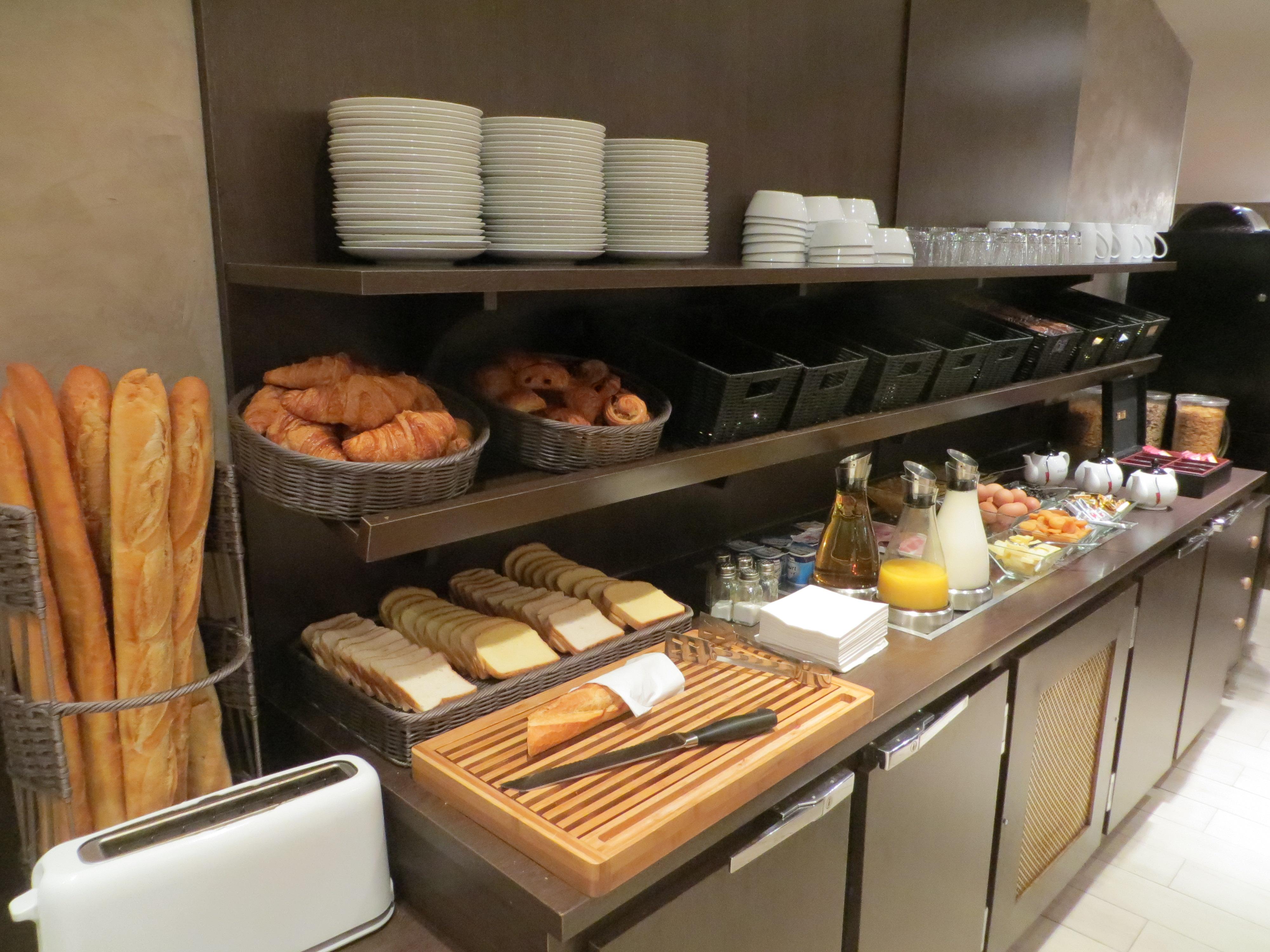 Hotel Apolonia Montmartre; Sure Collection By Western