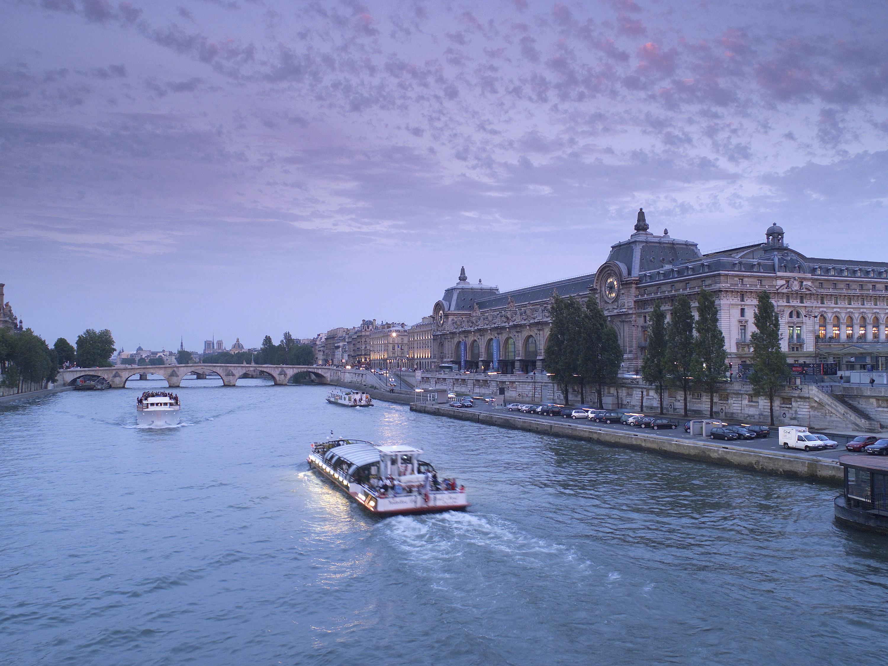Ibis Styles Eiffel Cambronne Hotel