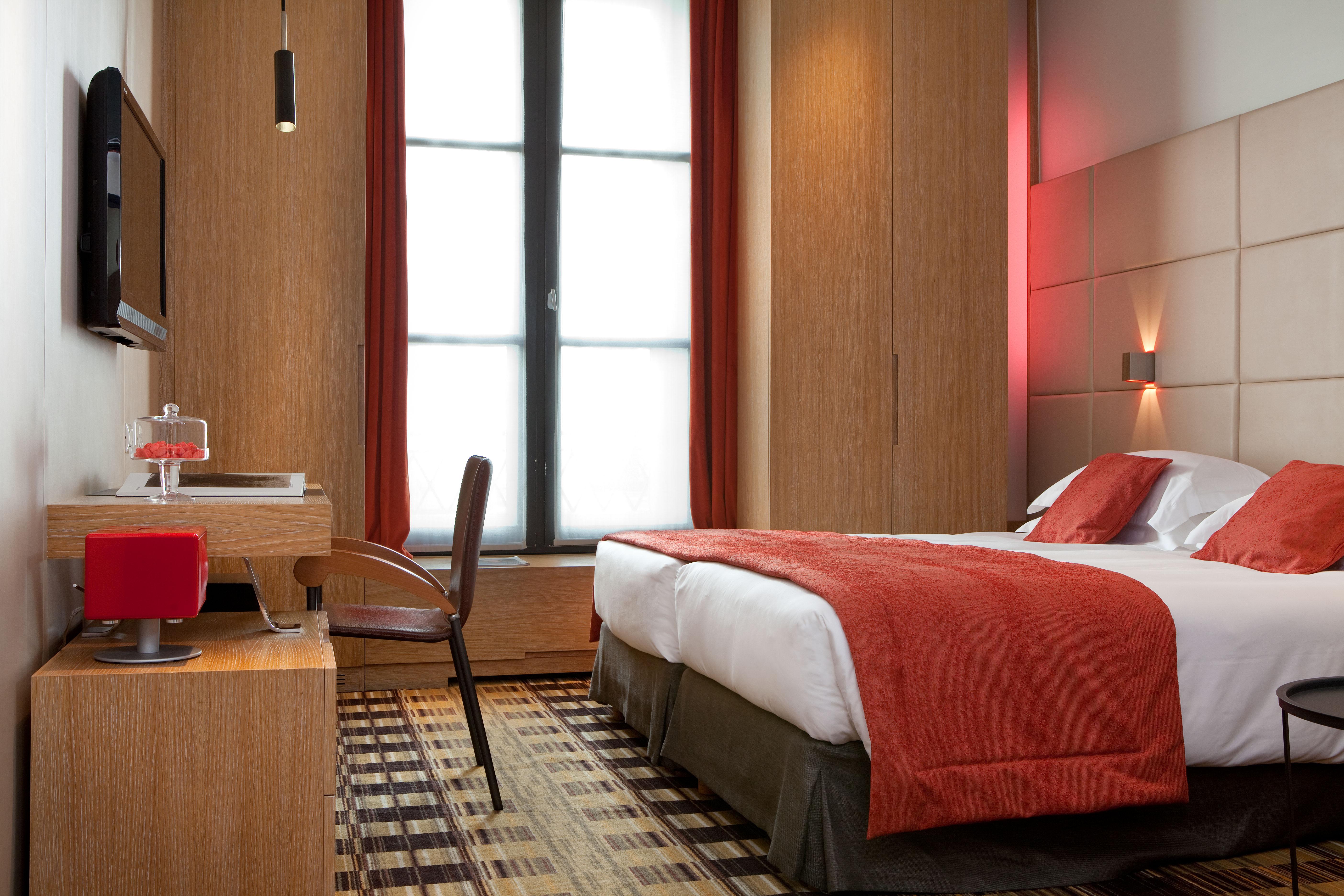 Golden Tulip Opera De Noailles Paris