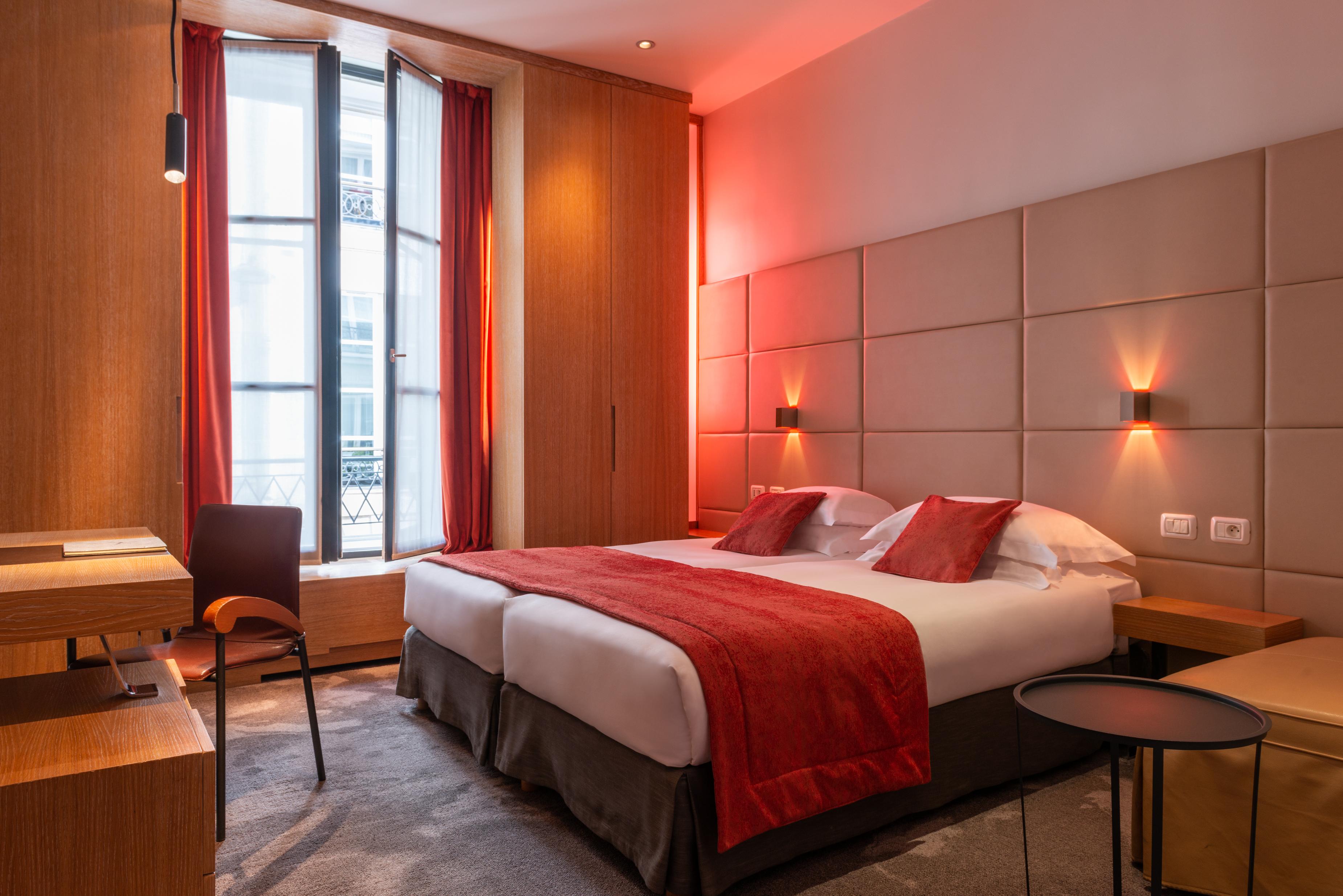 Golden Tulip Opera De Noailles Hotel 4*