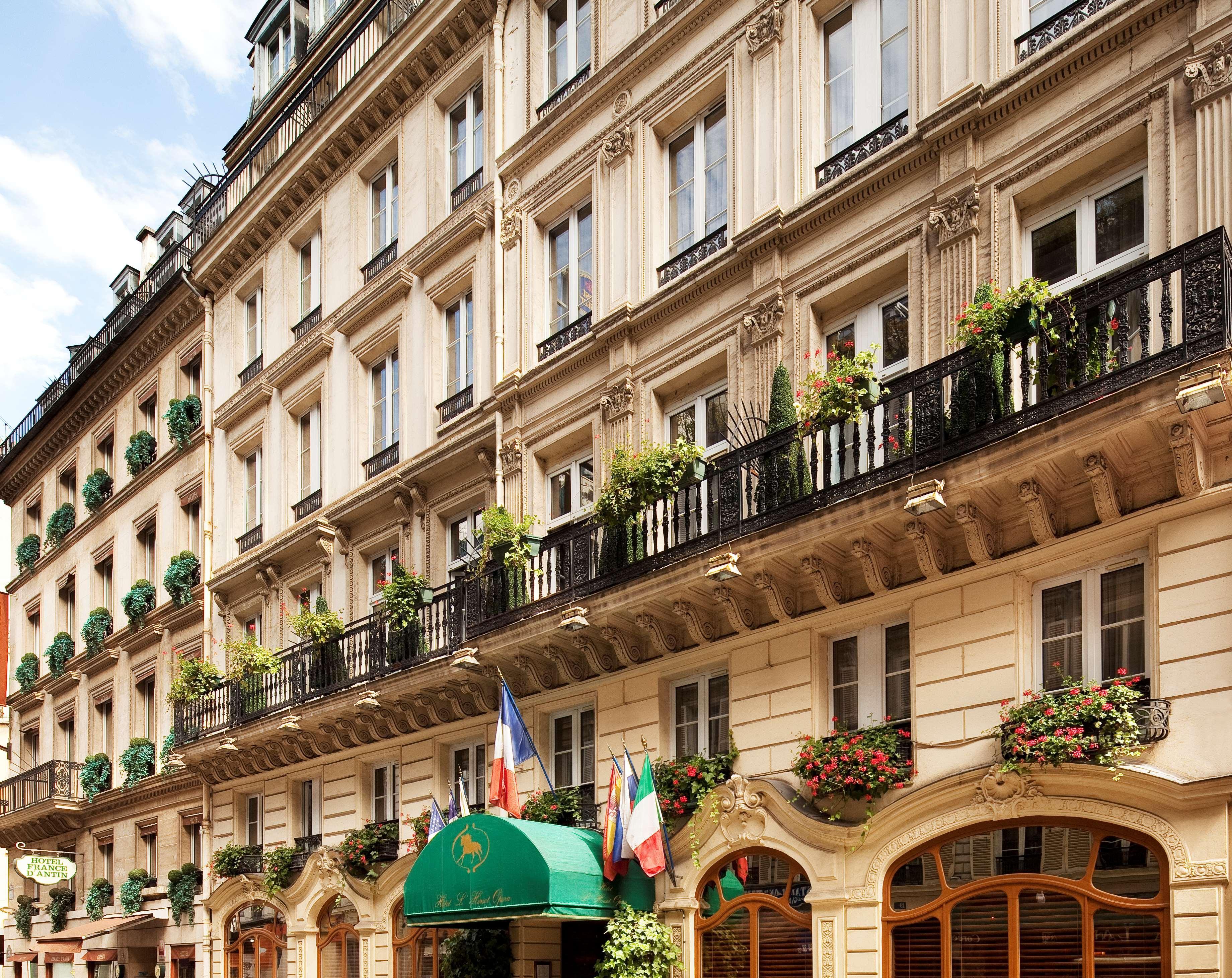 Horset Opéra, Western Premier Collection Paris