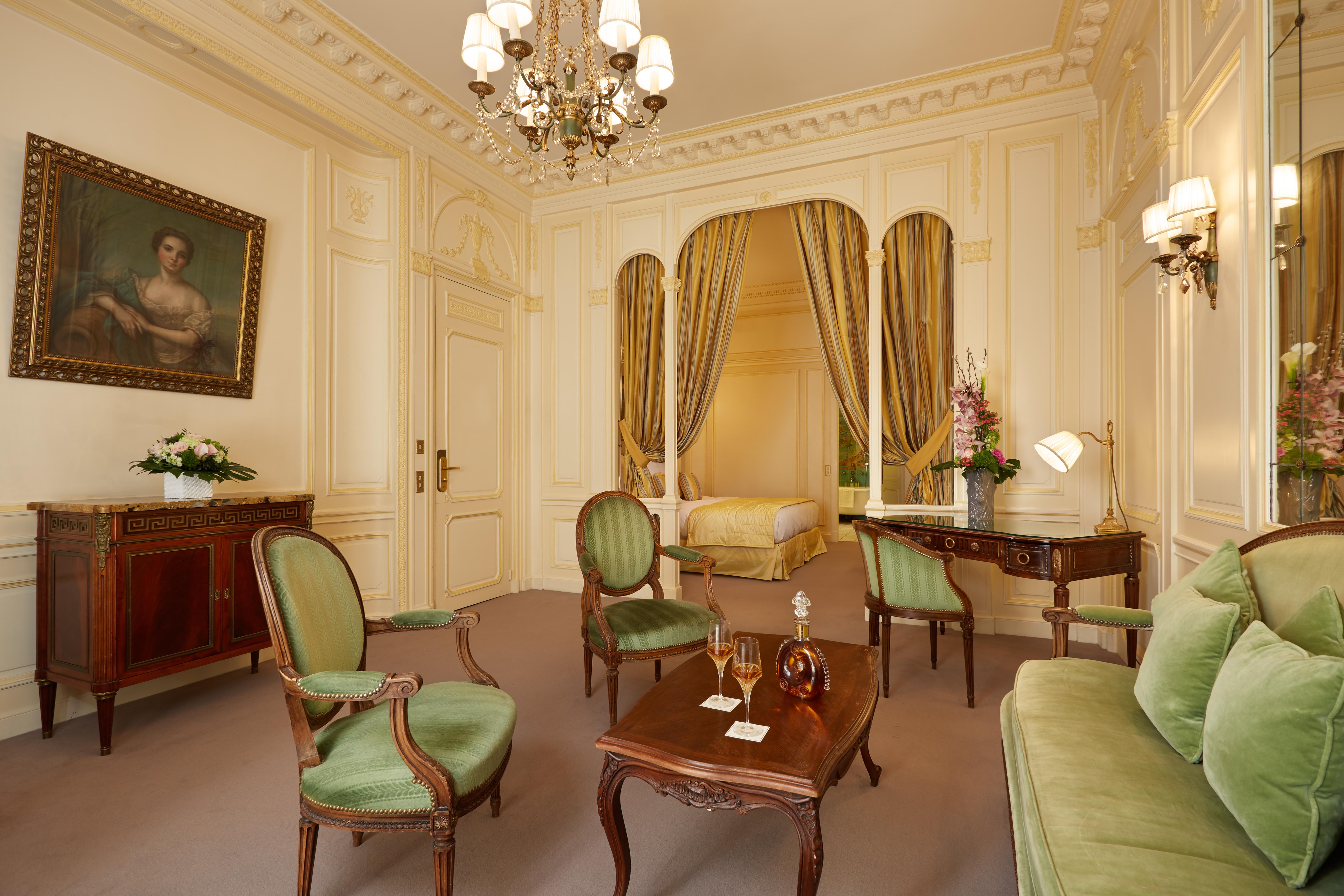 Raphael 5* Paris