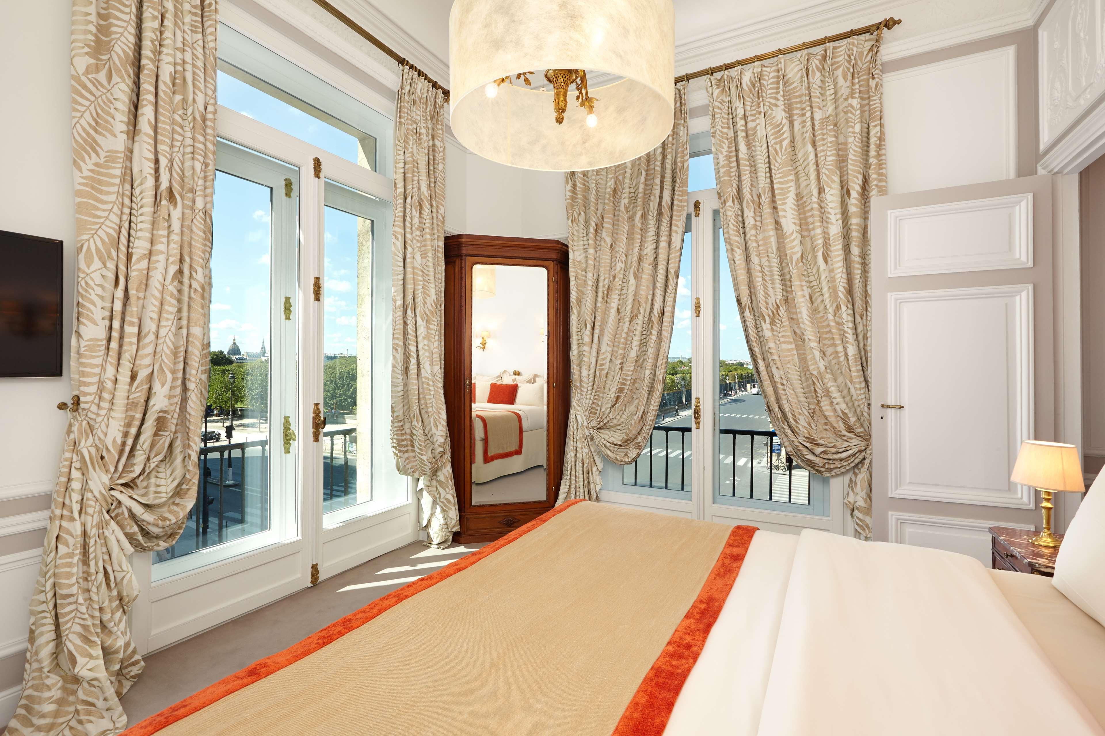 Regina Louvre Hotel