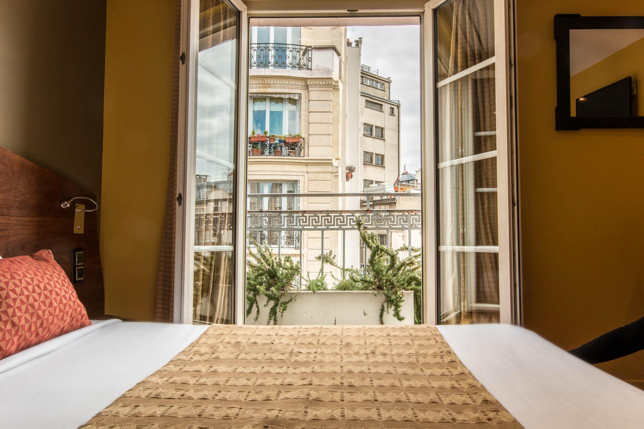 Moulin Plaza Hotel