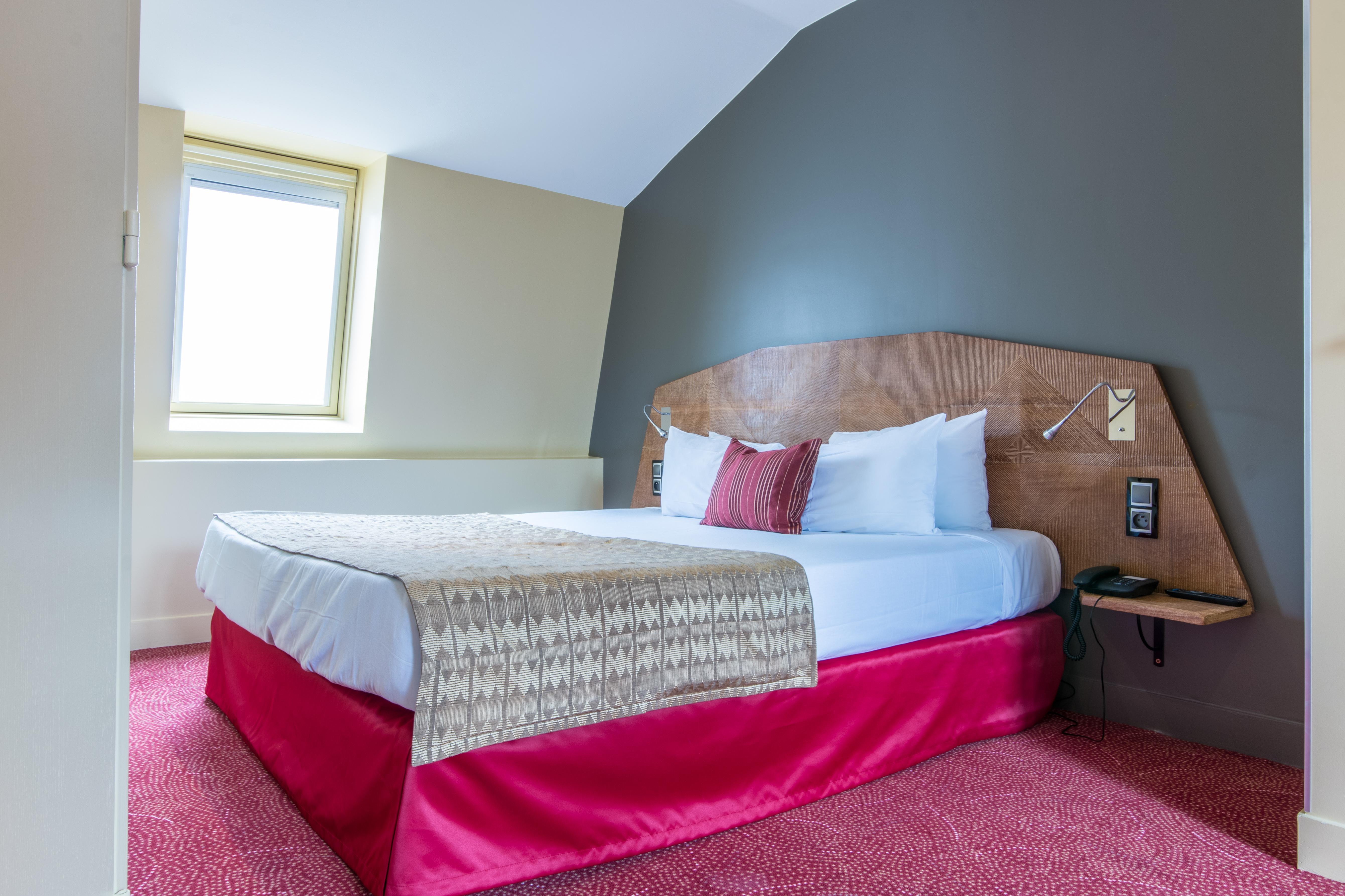 Moulin Plaza 3*