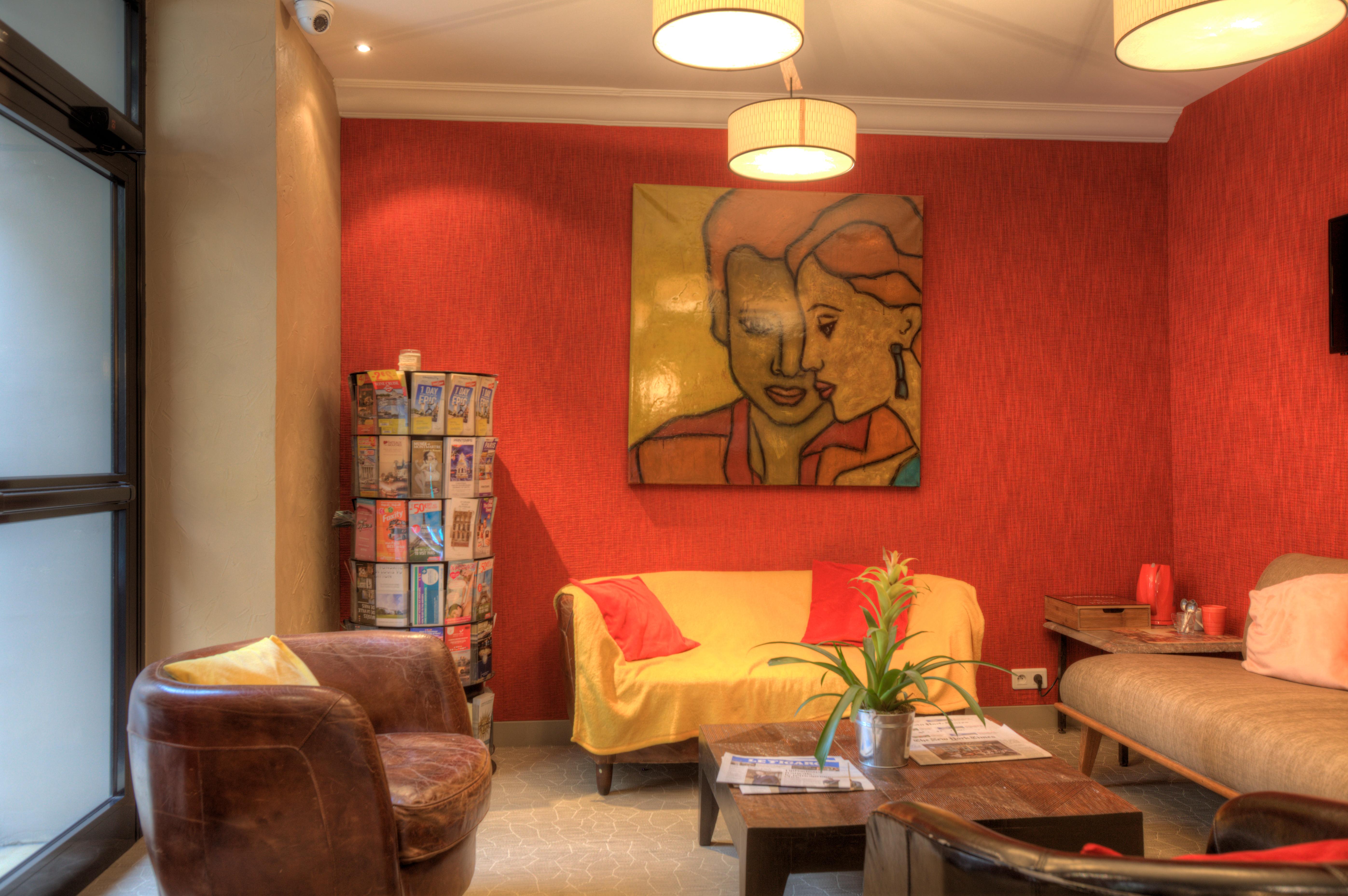 Moulin Plaza Hotel