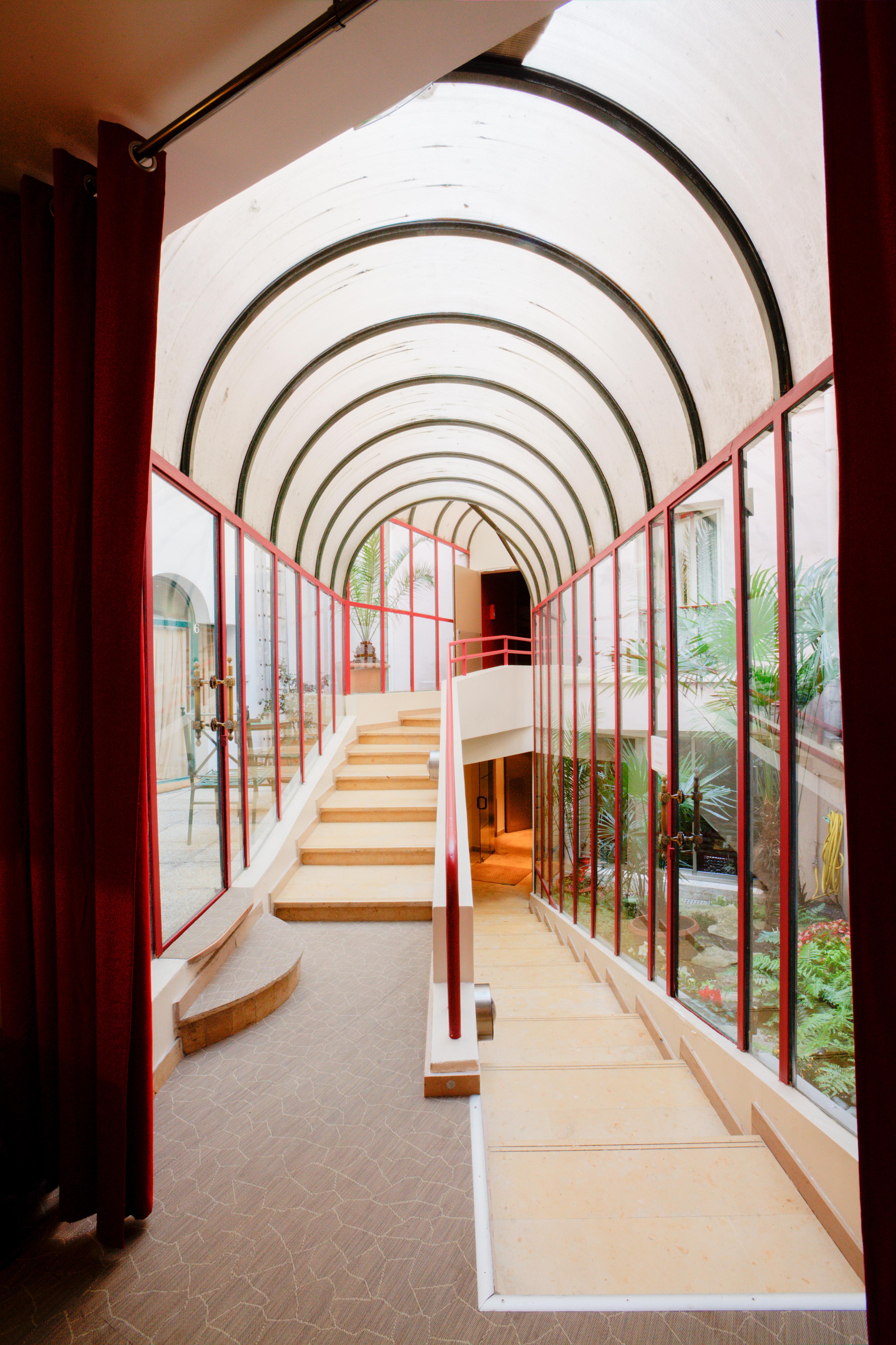 Moulin Plaza Hotel Paris