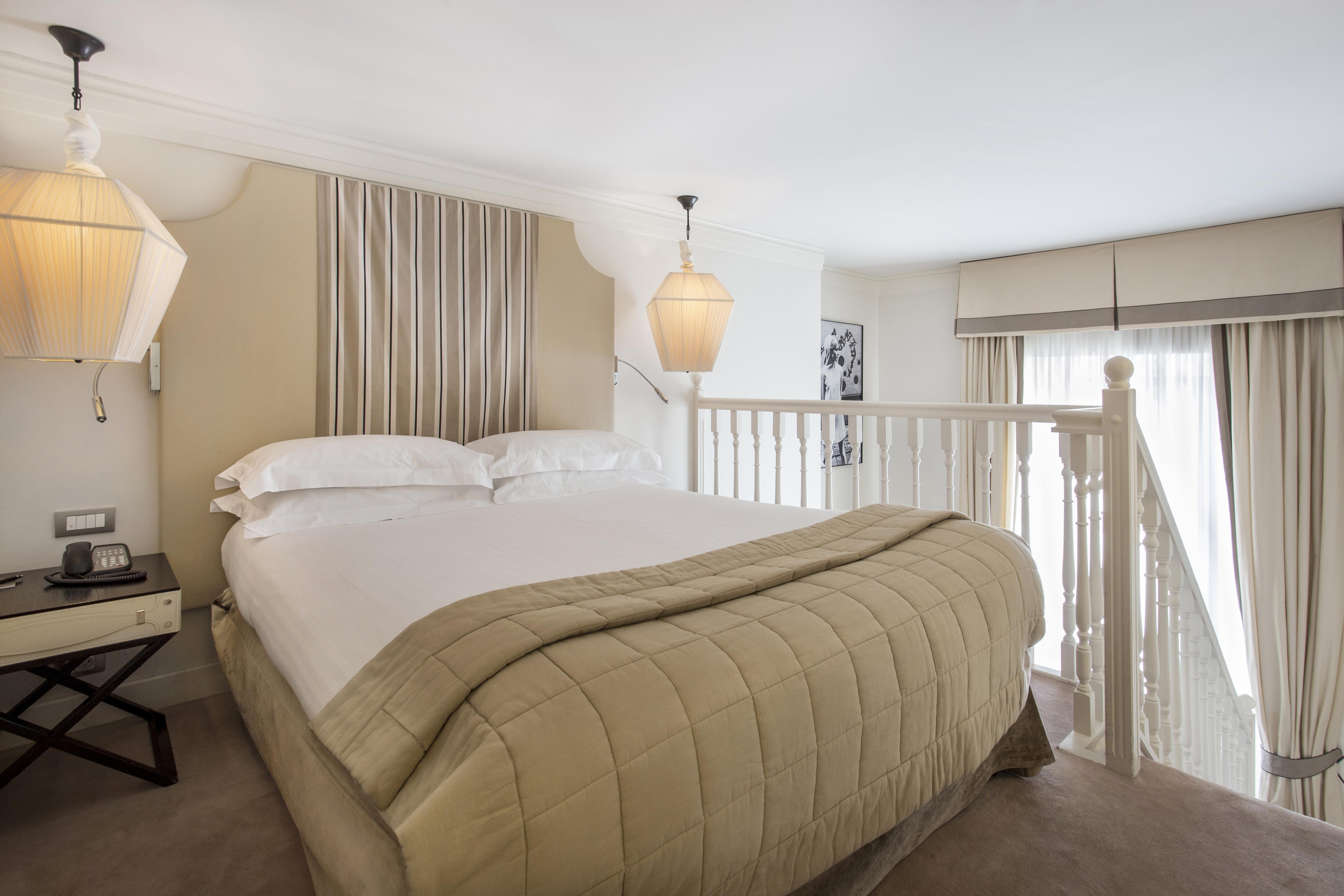 Hotel Castille 5*