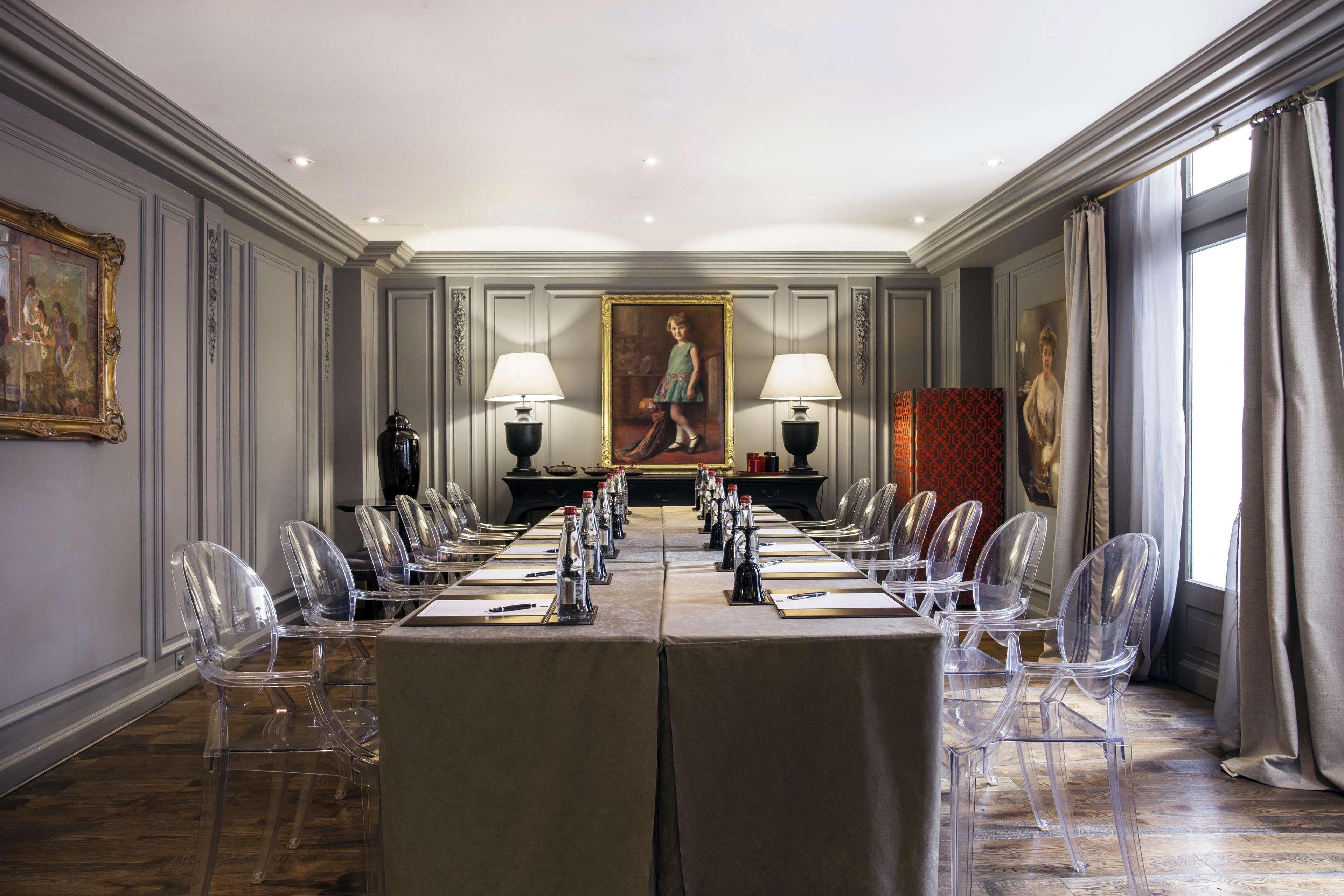 Castille Hotel