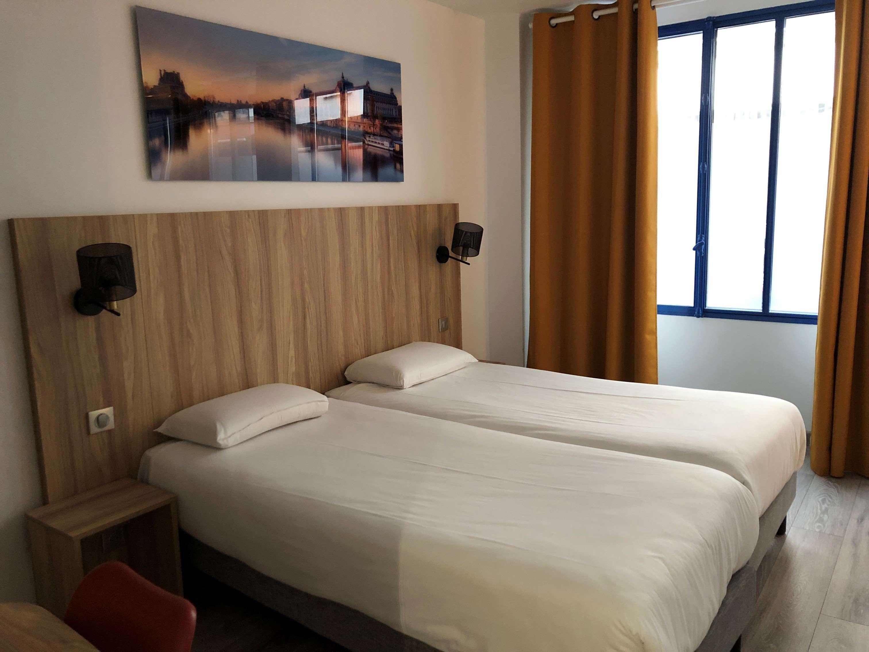 Hotel Kyriad 10 - Canal Saint Martin - République Paris