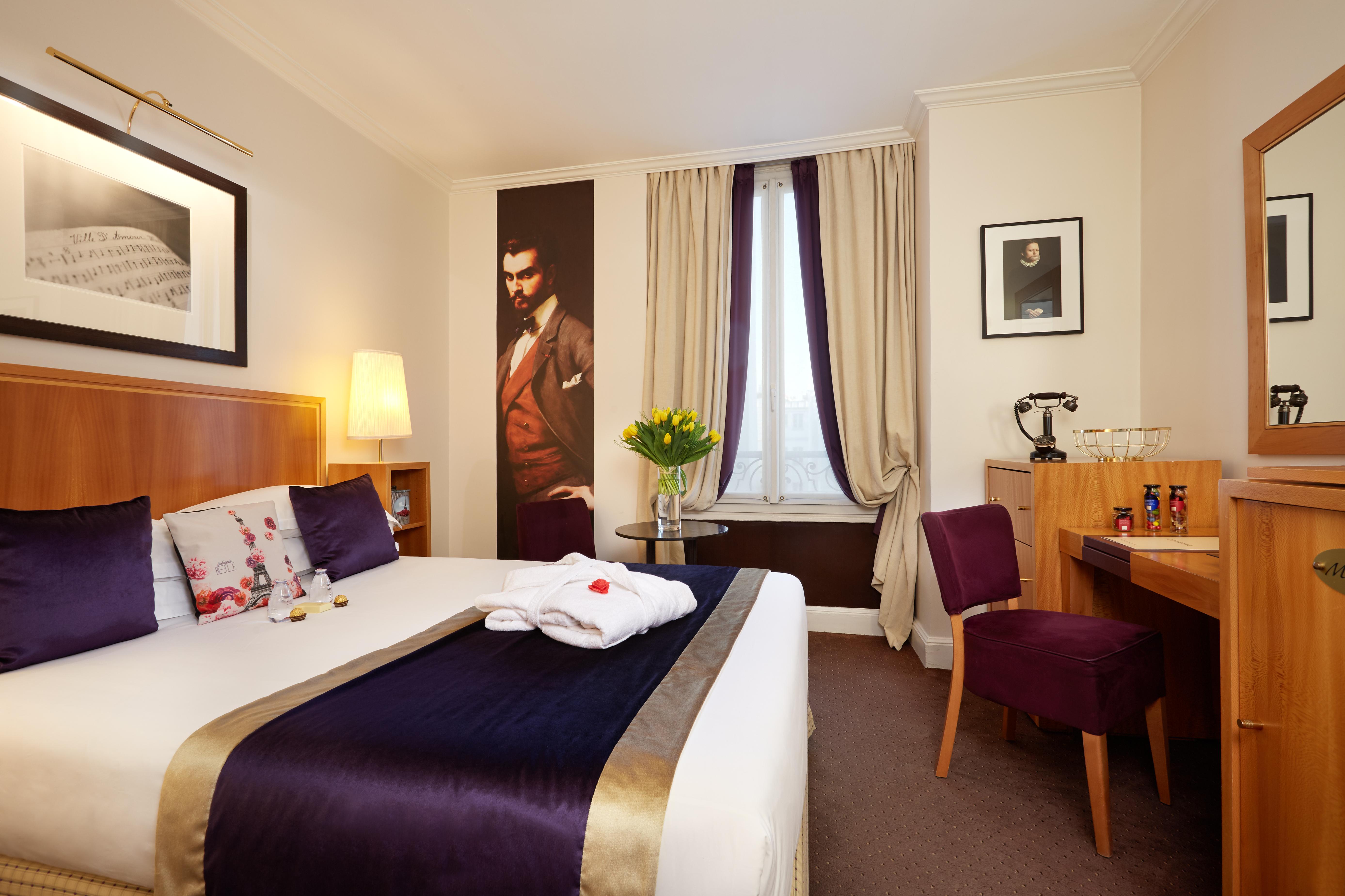 Hotel Waldorf Trocadero Tour Eiffel 4*