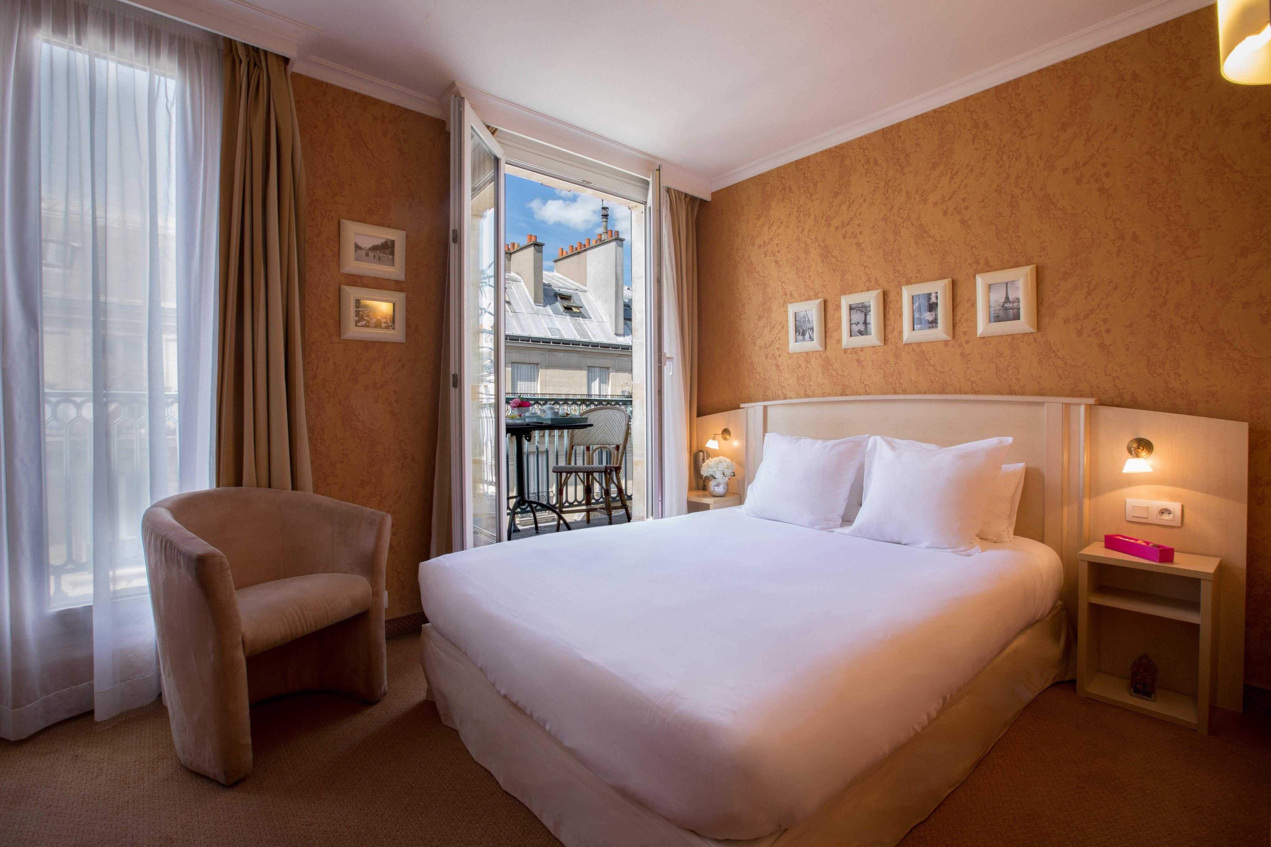 Elysees Opera Hotel