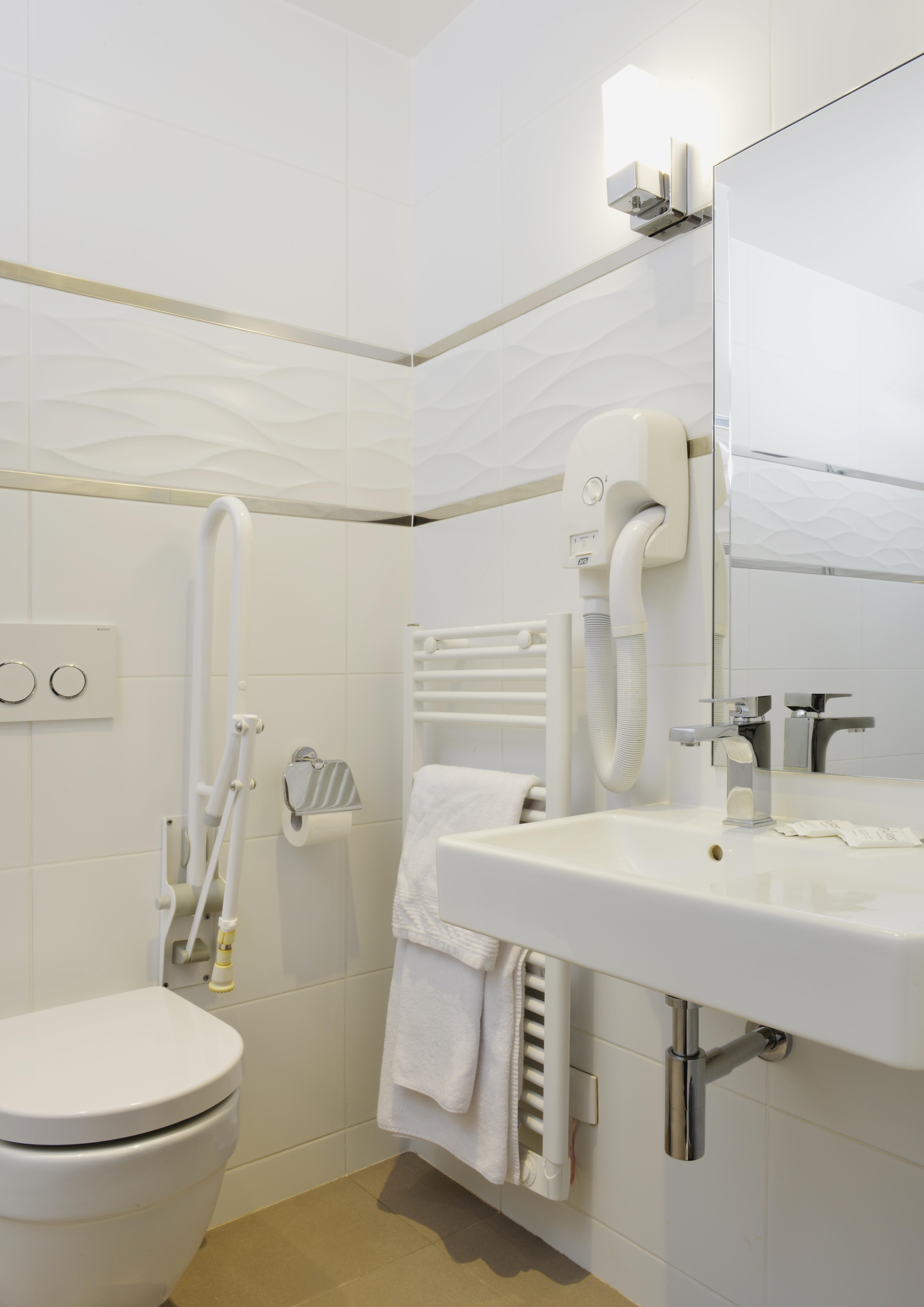 Ambassadeur 3* Paris