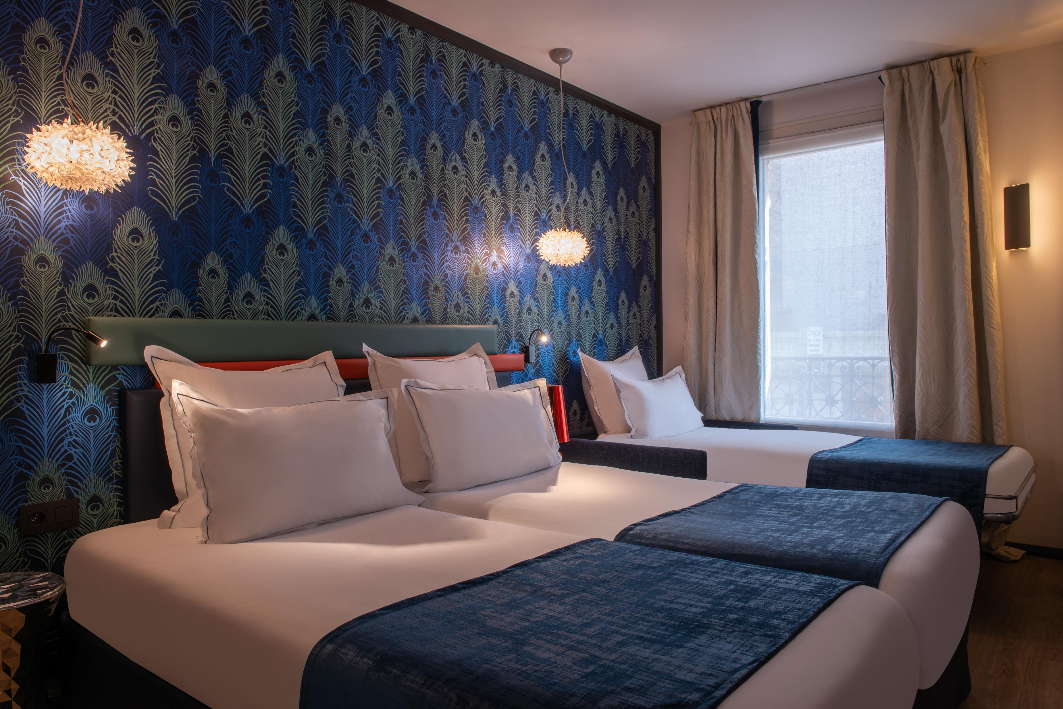 Yllen Eiffel Hotel