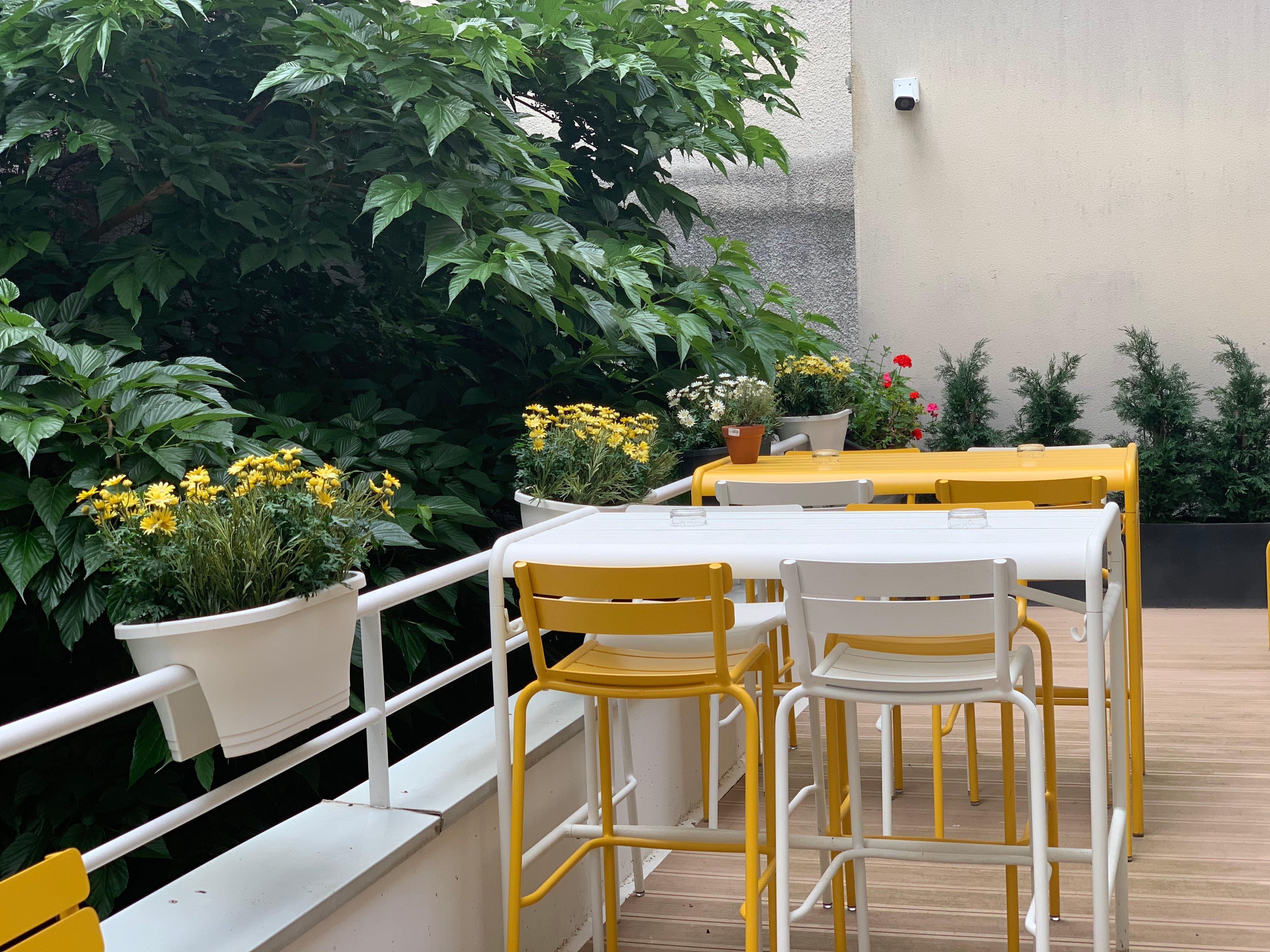 Hotel Montmartre By Ihg Paris