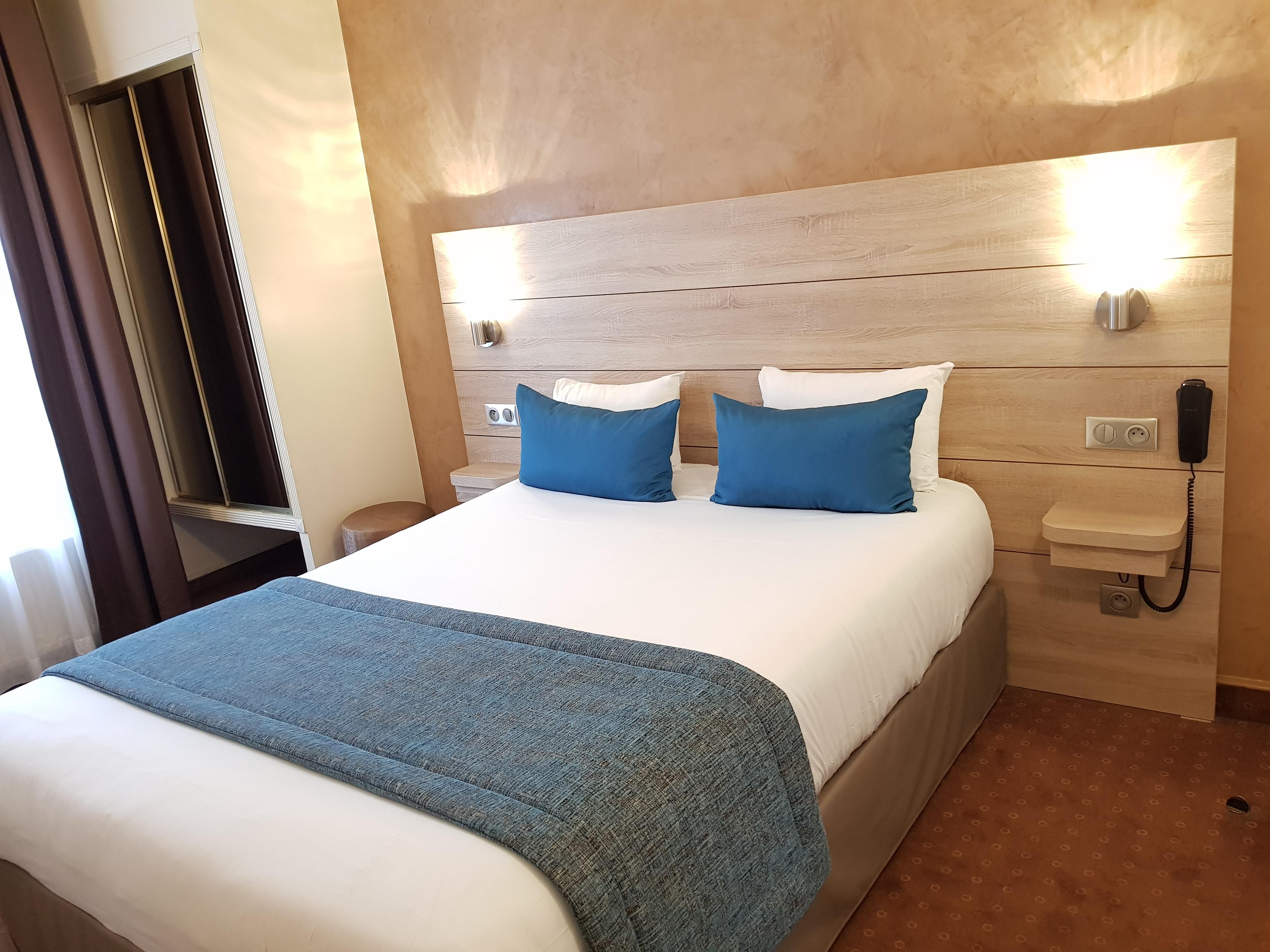 Hotel Champerret Elysées 3*