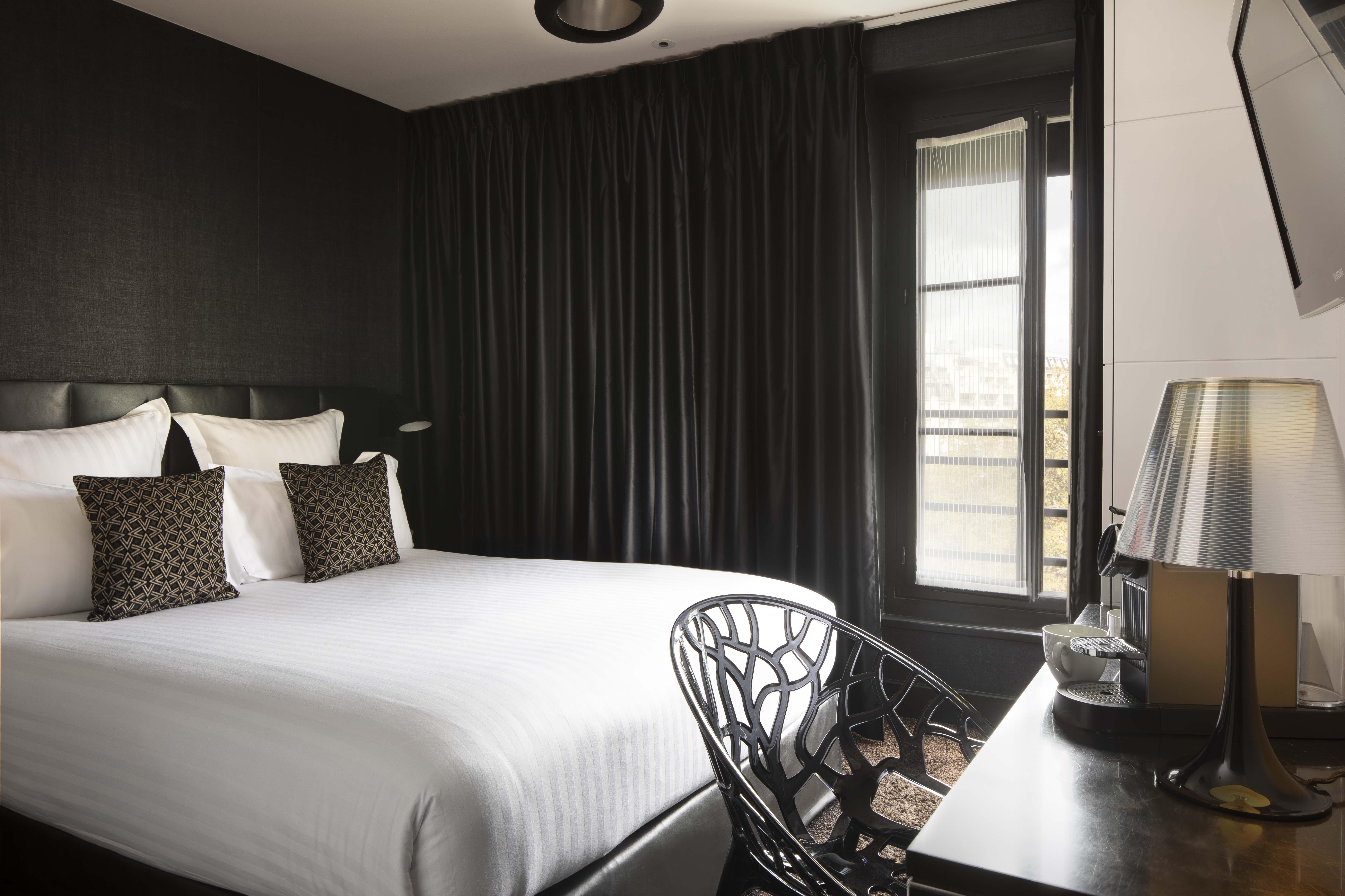First Tour Eiffel Hotel