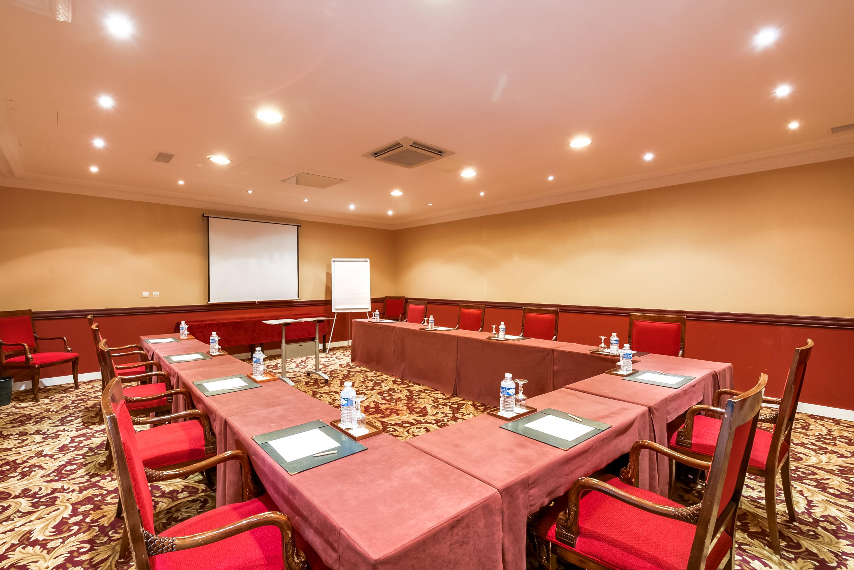 Beaumarchais Hotel
