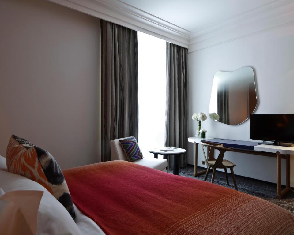 Vernet Champs Elysées Hotel