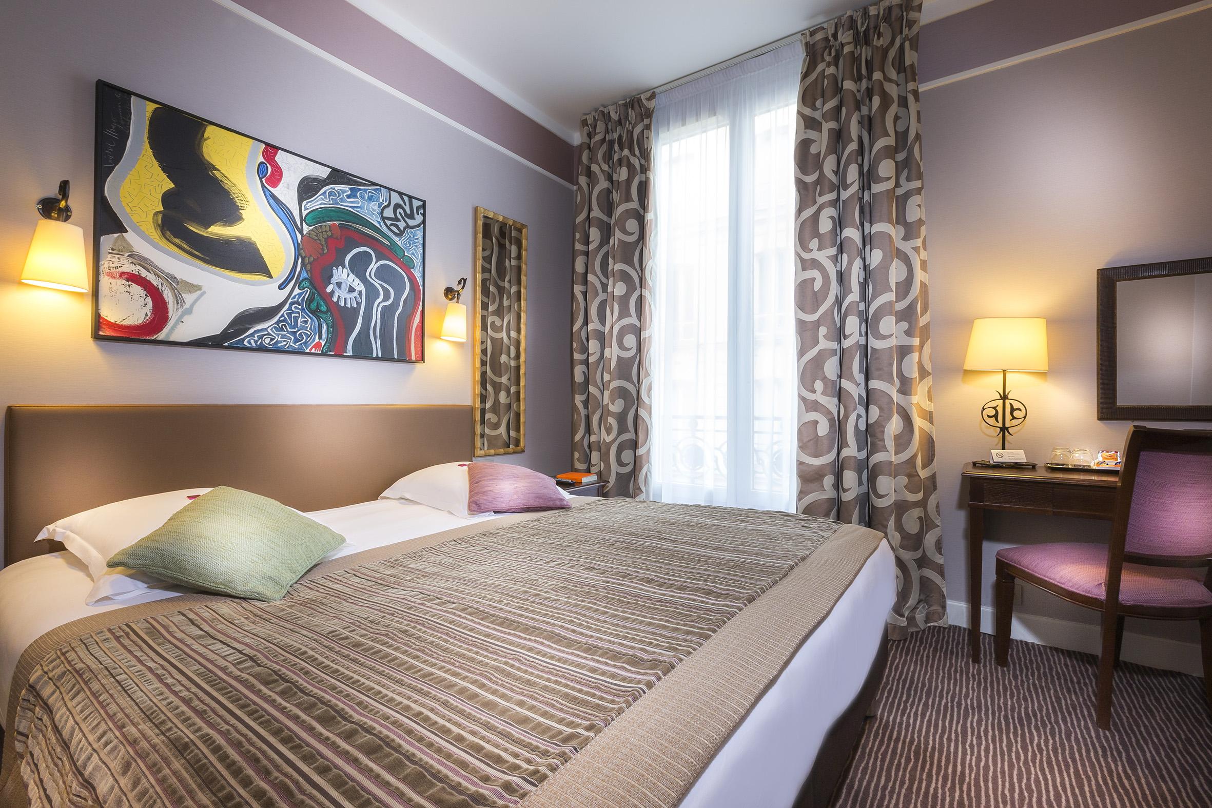 Hotel Du Bois Champs-elysees 3*