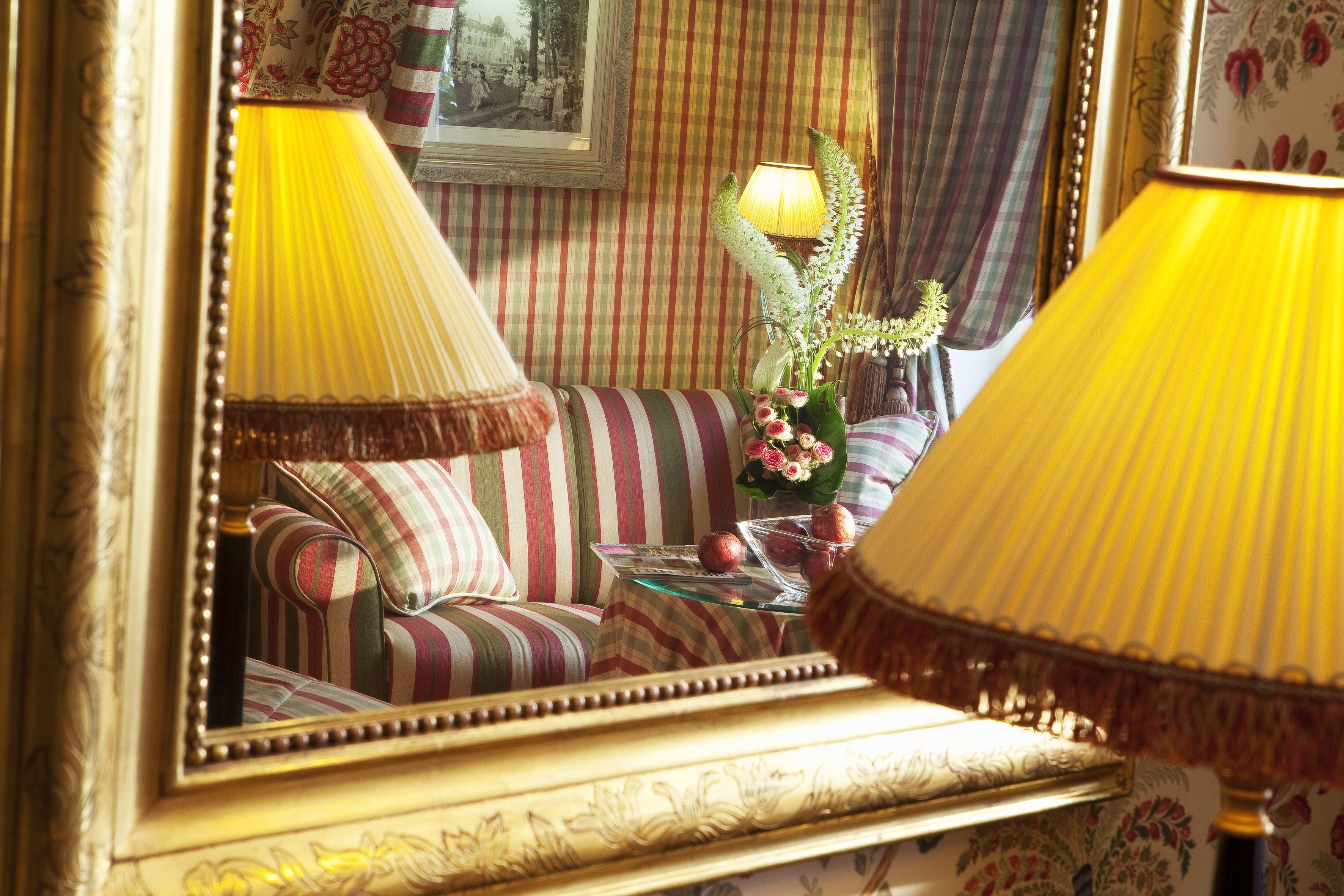Hotel Chambiges Elysees 4*