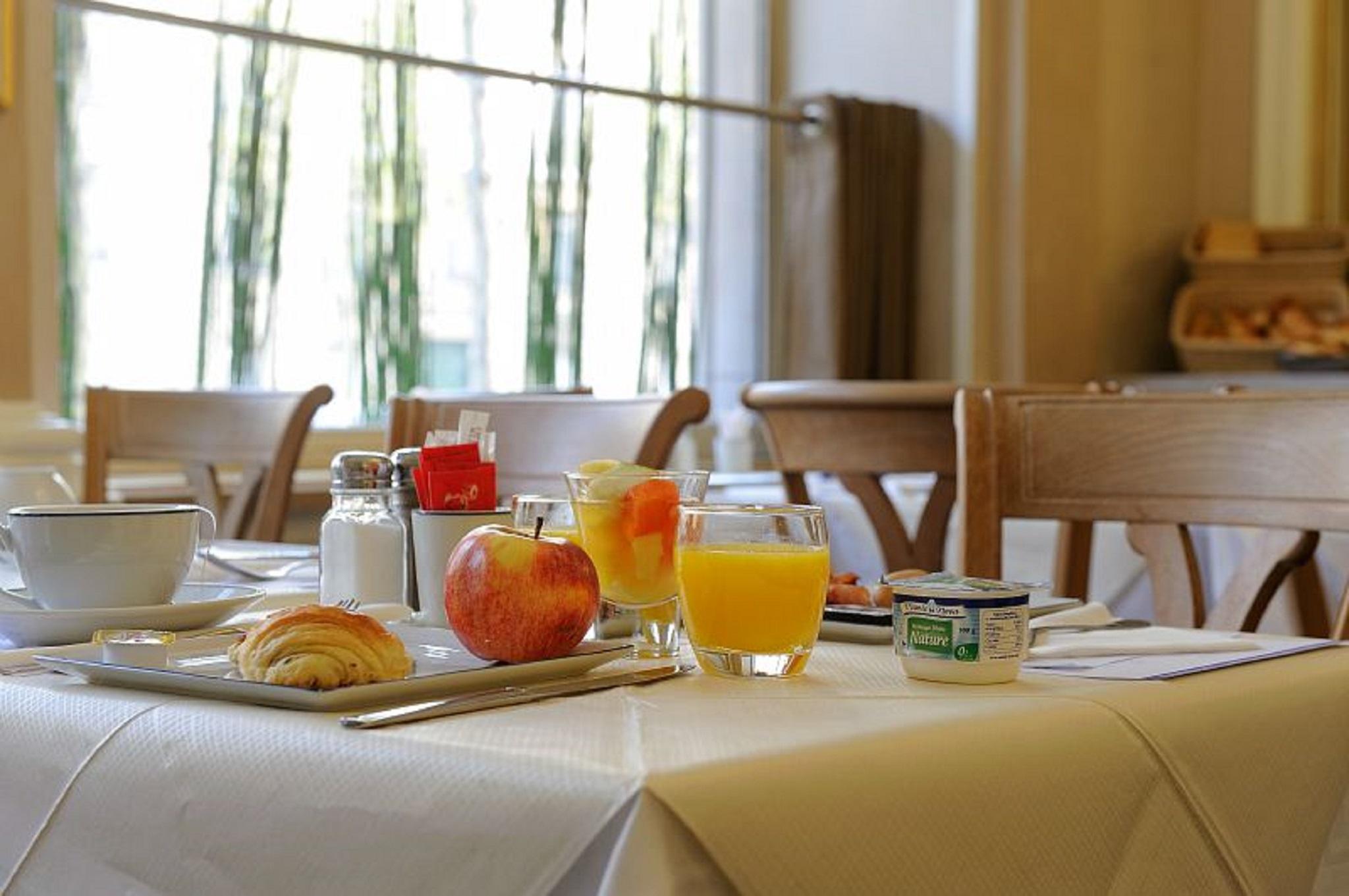 Hotel Royal Champs Elysees