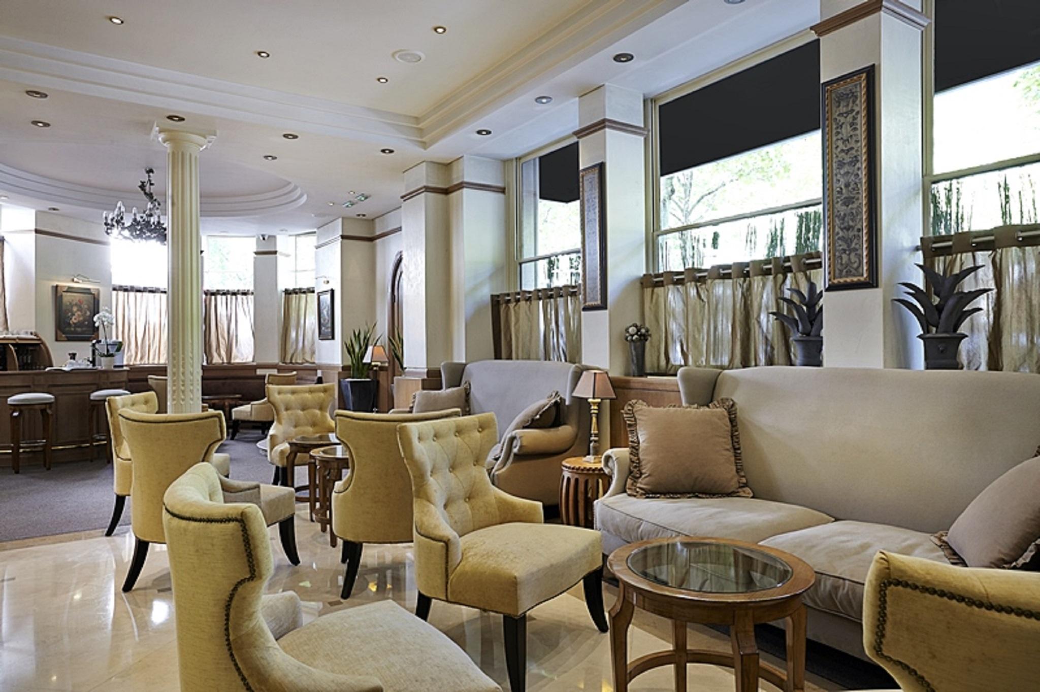 Hotel Royal Champs Elysees Paris
