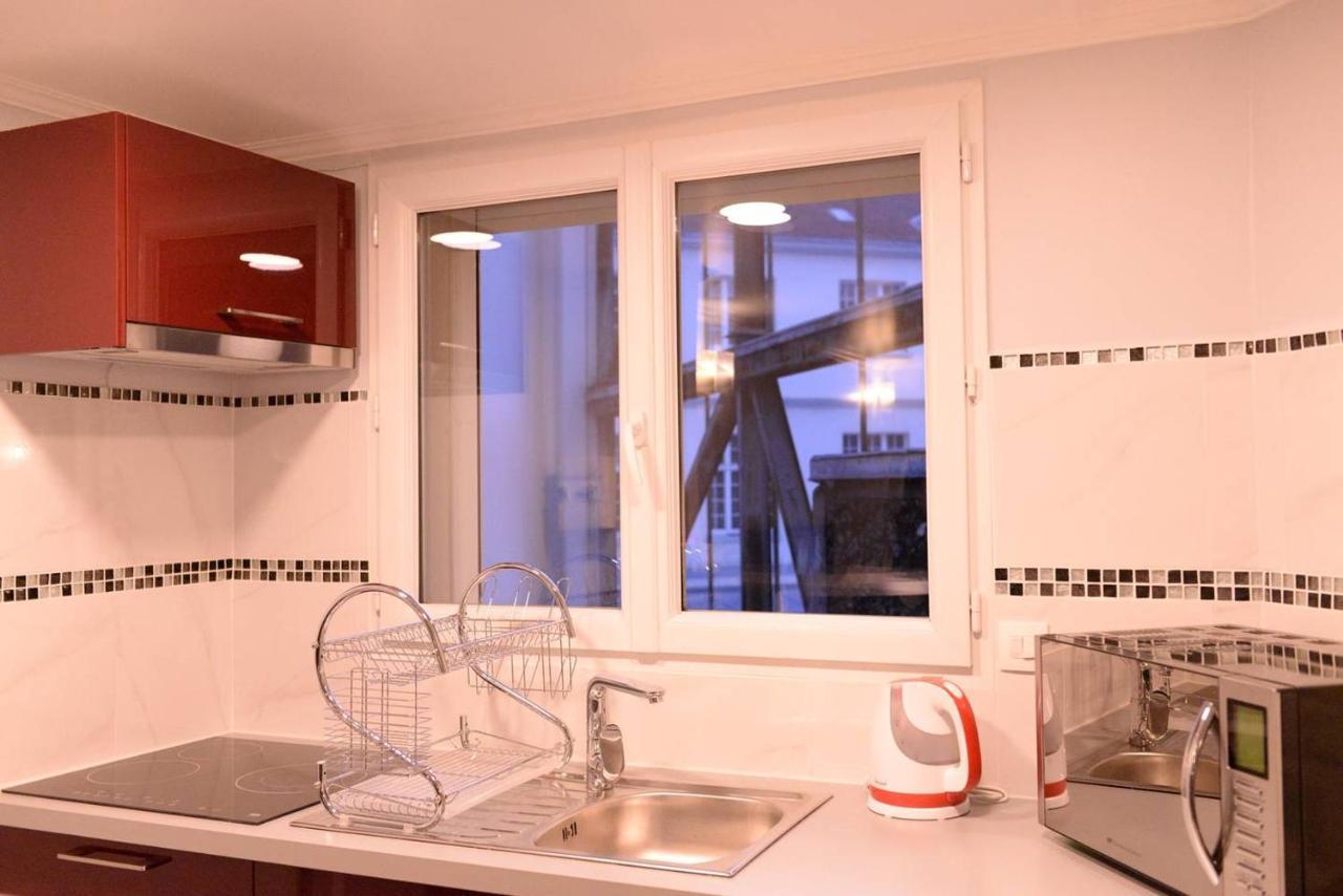 Beau Meublé 2min Du Moulin Rouge Appartement Paris