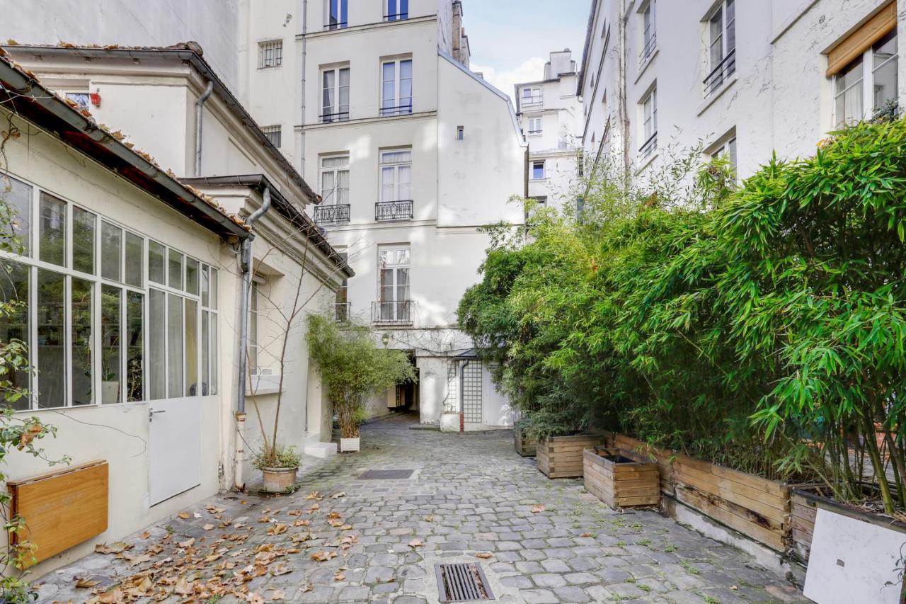 Apartment Montorgueil/ Rue Saint Sauveur *