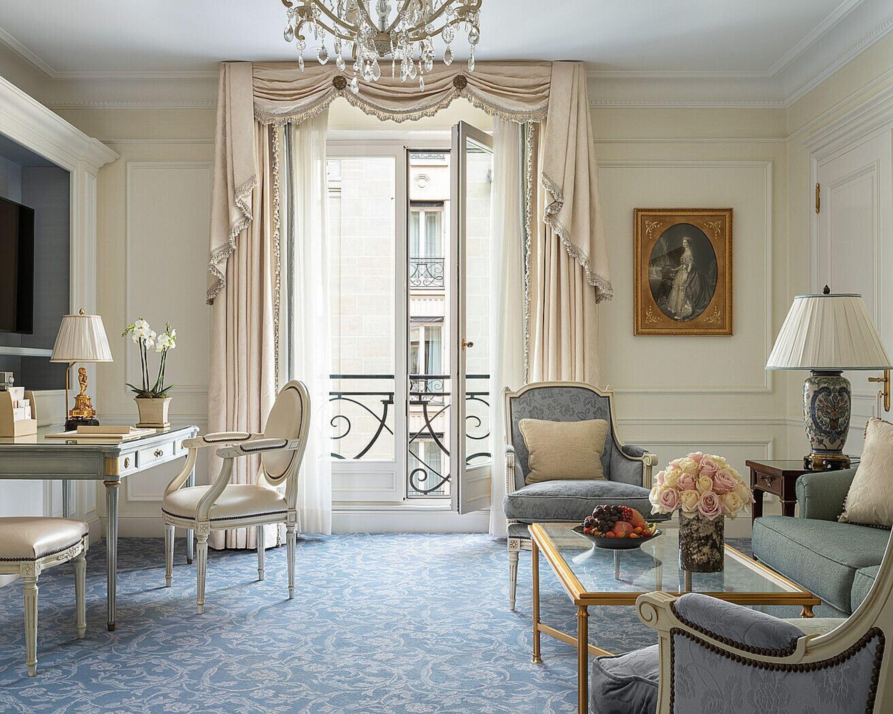 Four Seasons George V 5* Paris